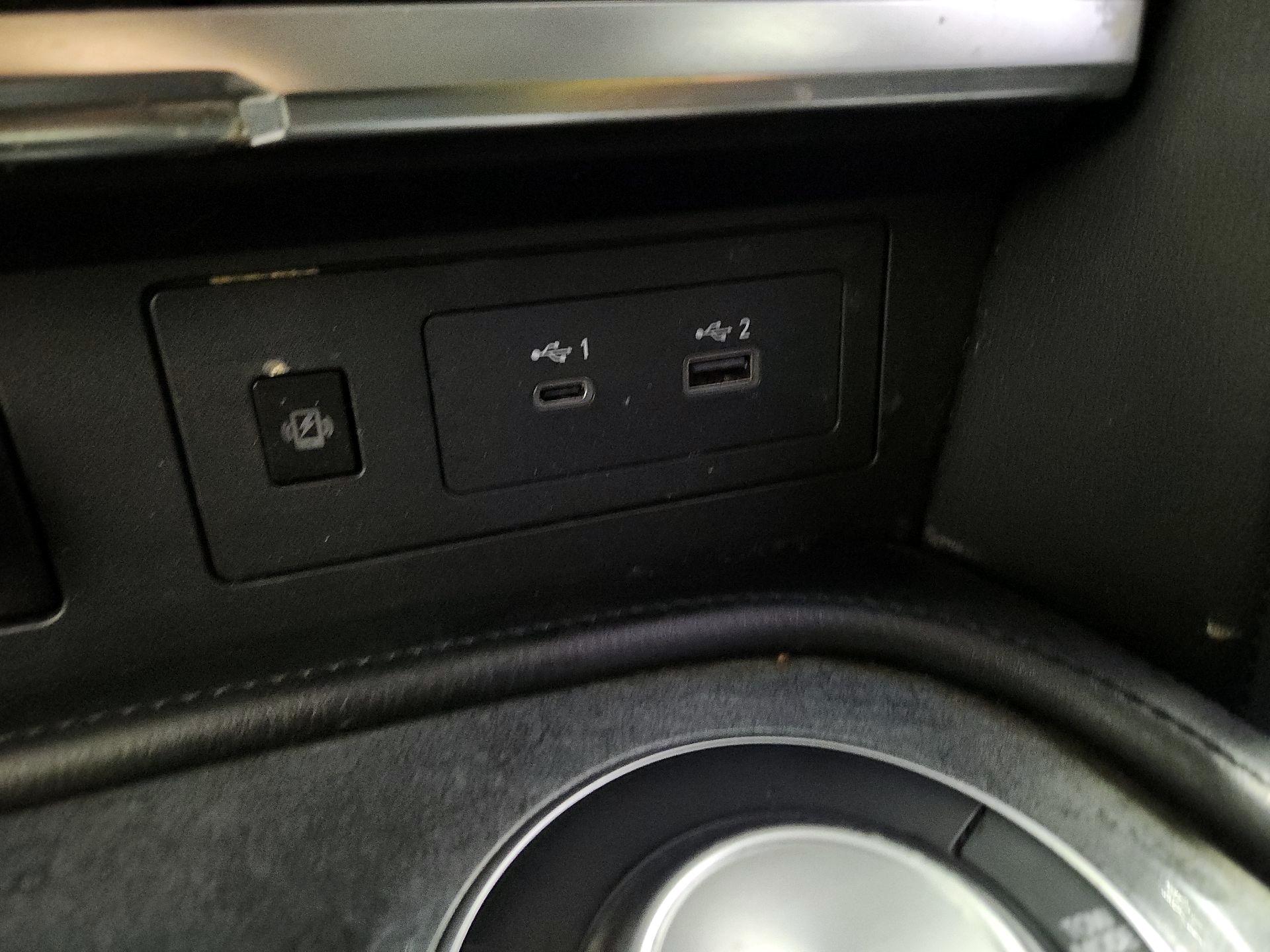 Thumbnail: 2022 Nissan Armada - 19