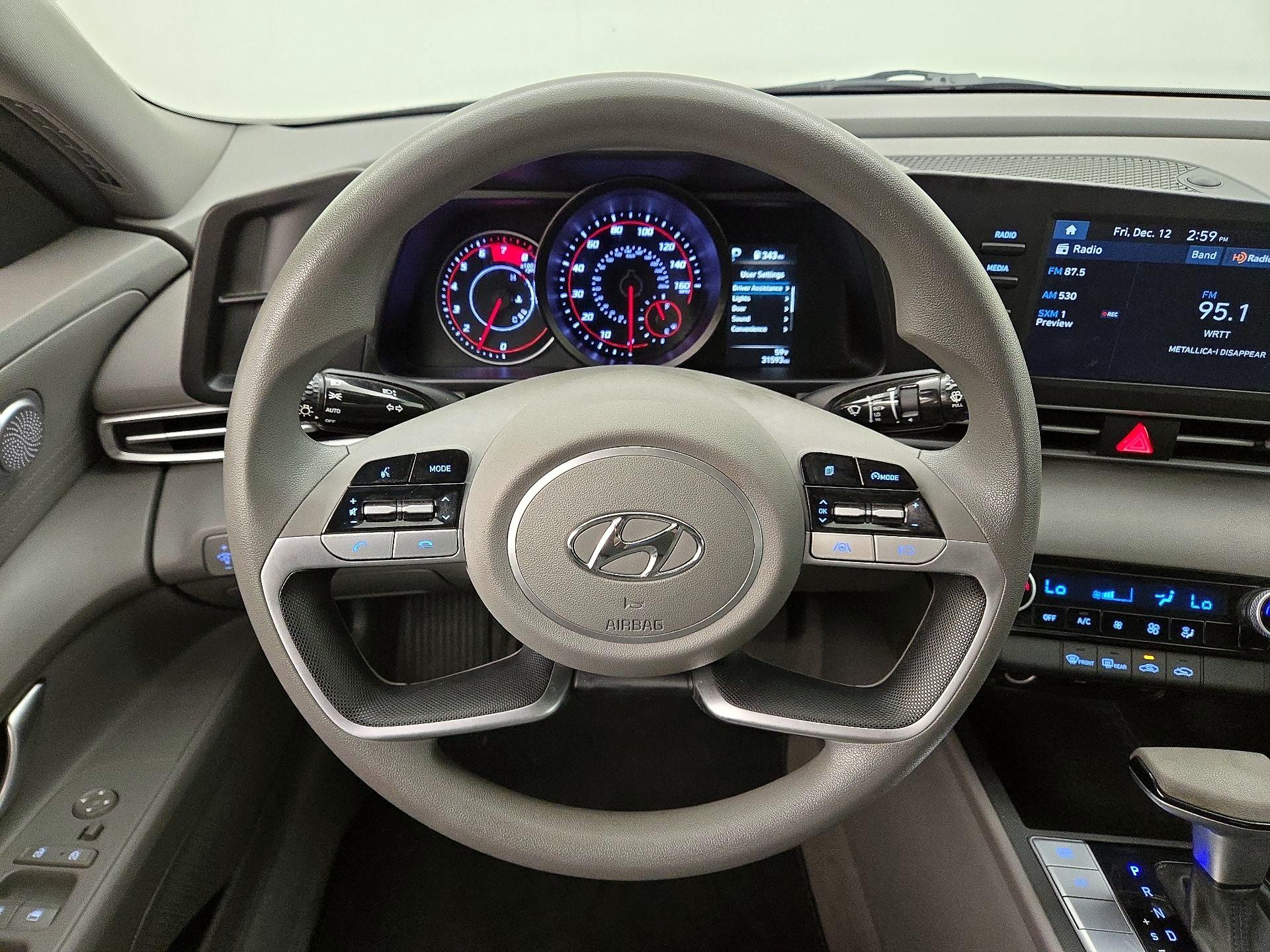 Thumbnail: 2023 Hyundai Elantra - 10