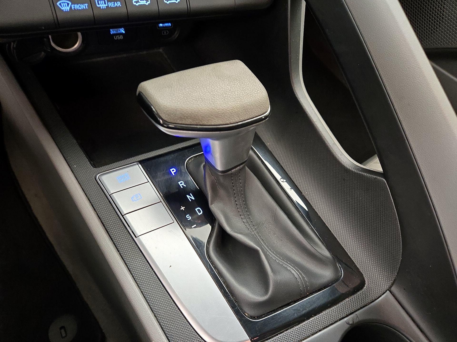 Thumbnail: 2023 Hyundai Elantra - 17