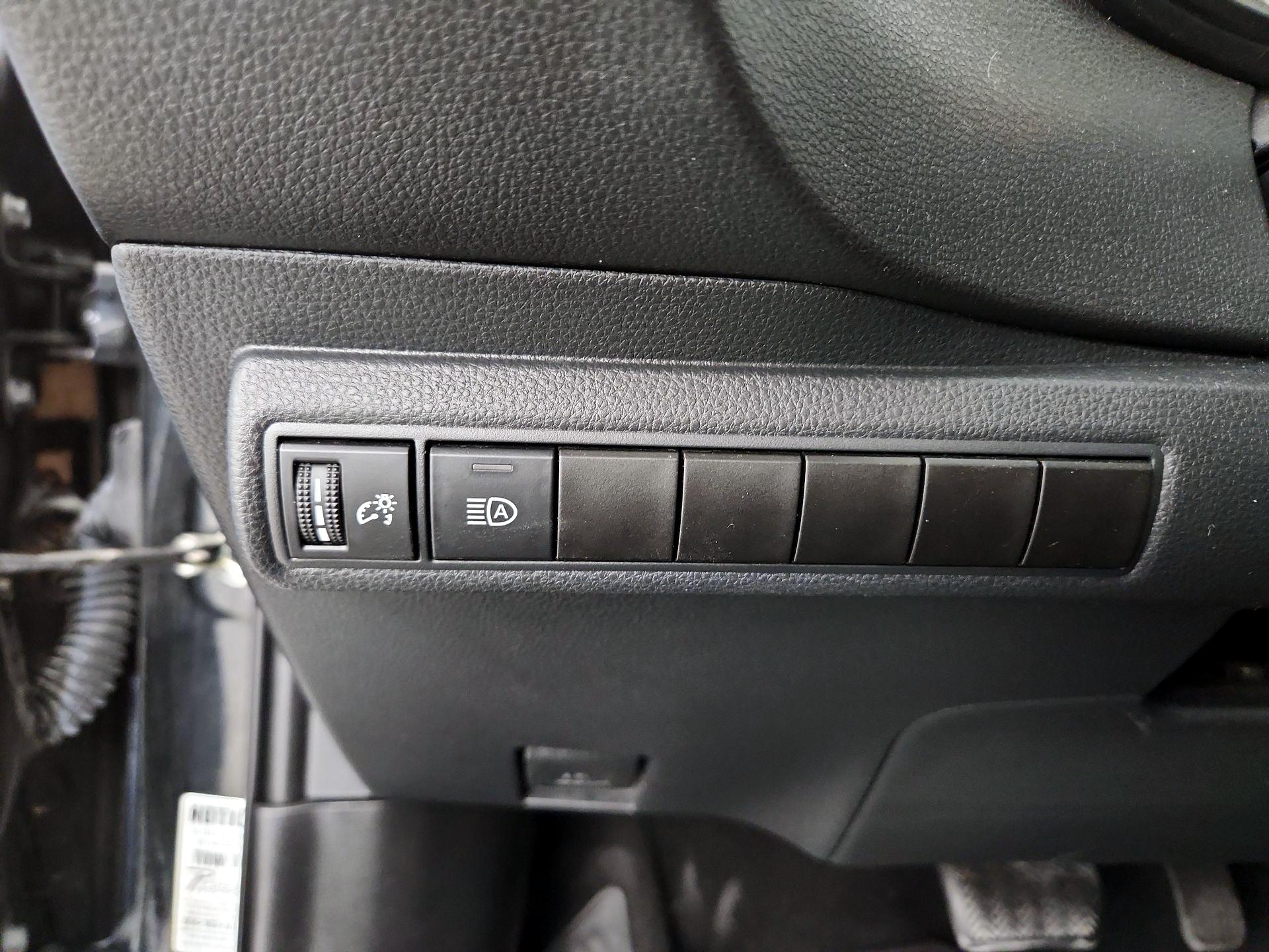 Thumbnail: 2020 Toyota Corolla - 13