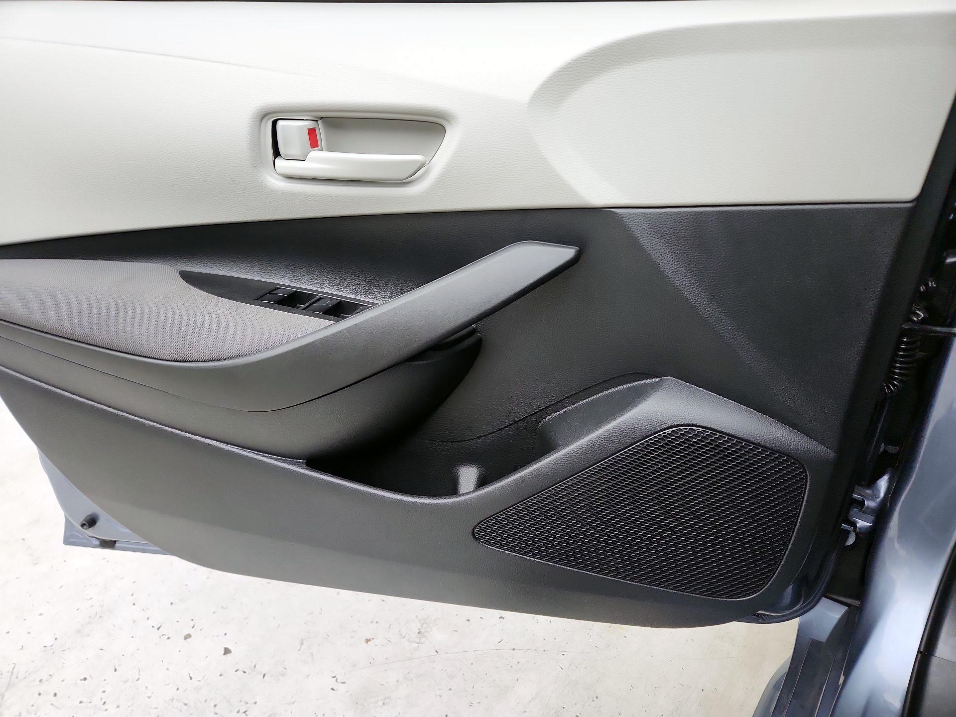 Thumbnail: 2025 Toyota Corolla - 12