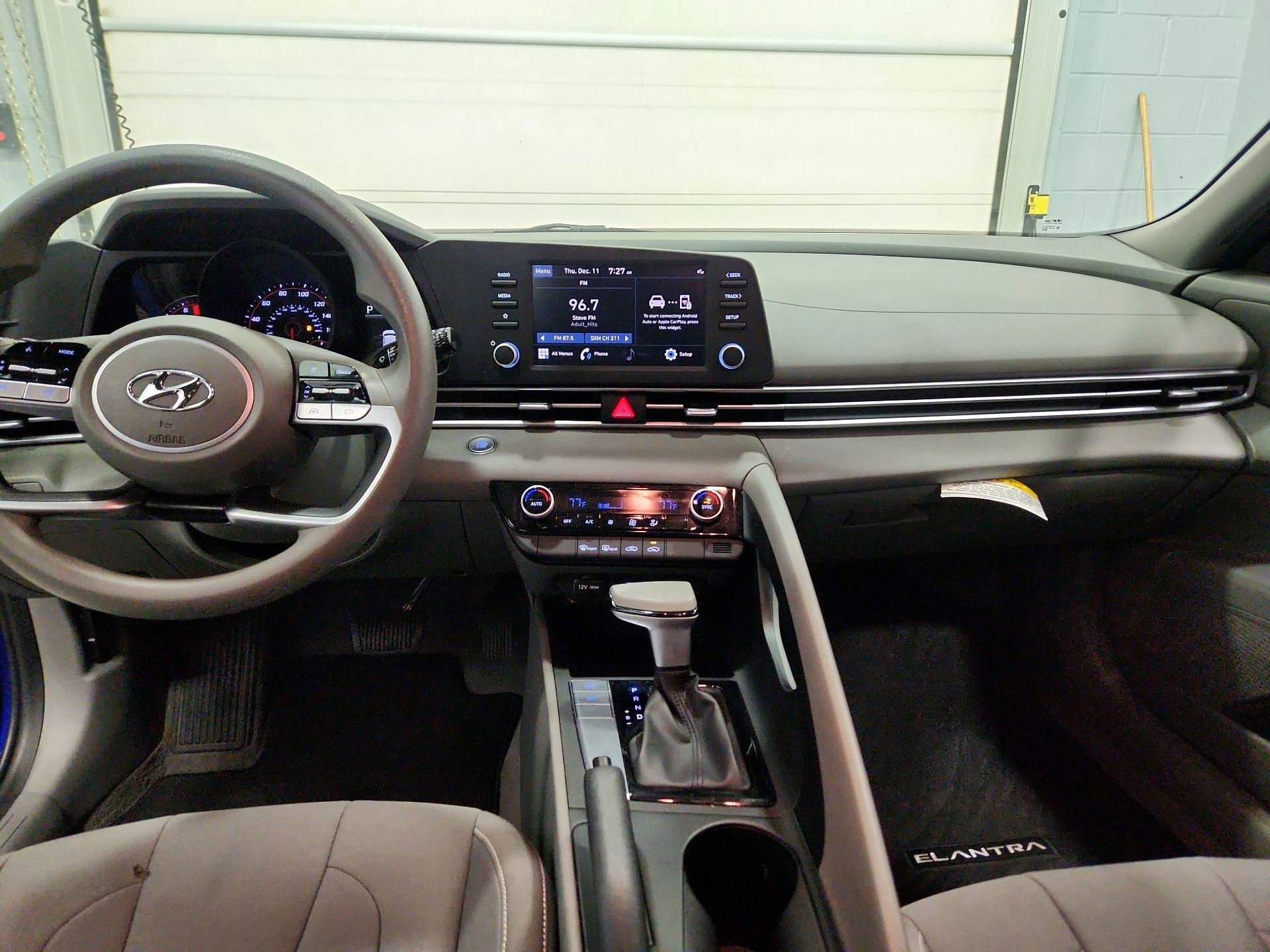 Thumbnail: 2023 Hyundai Elantra - 9