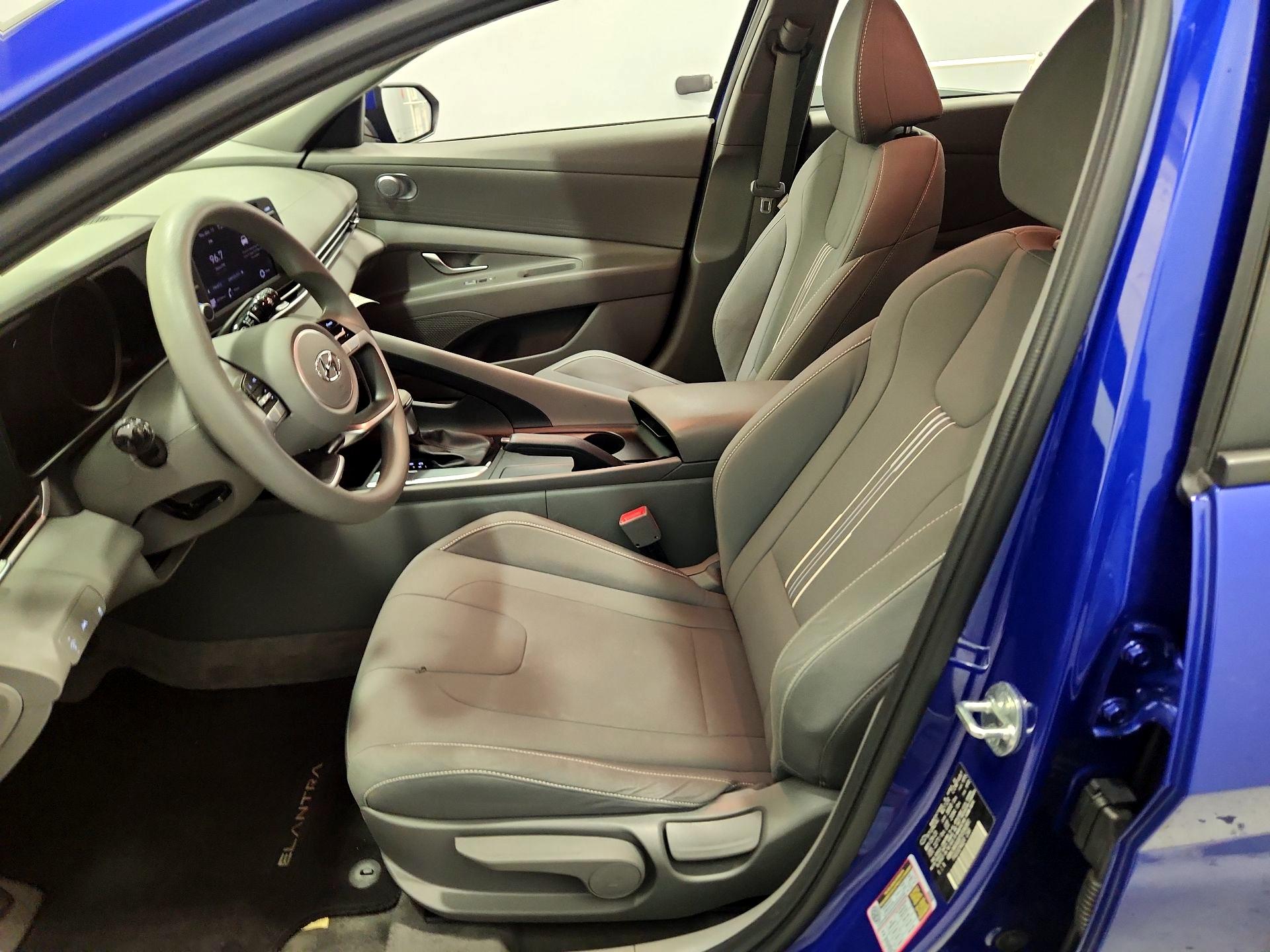 Thumbnail: 2023 Hyundai Elantra - 11