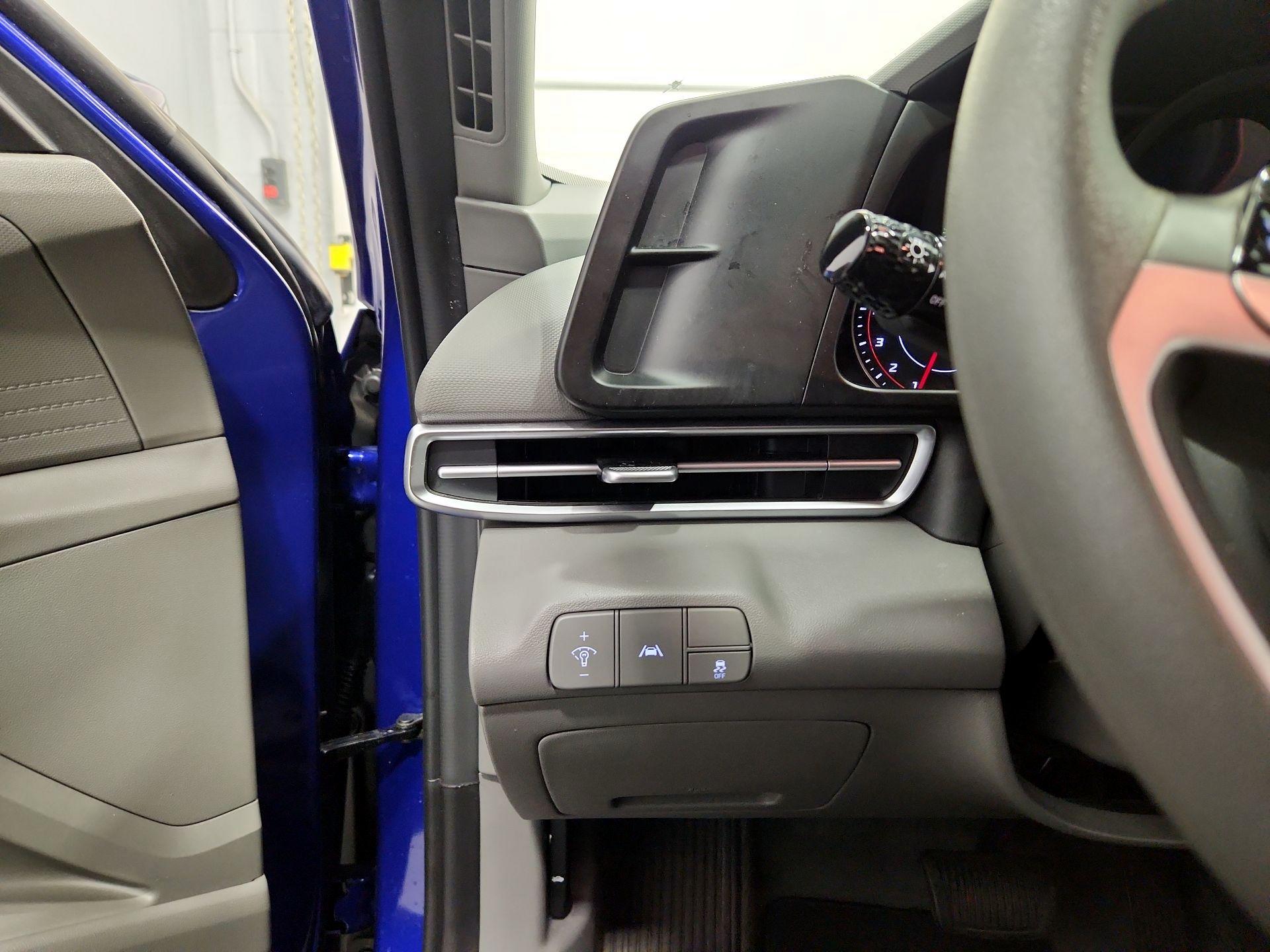 Thumbnail: 2023 Hyundai Elantra - 13