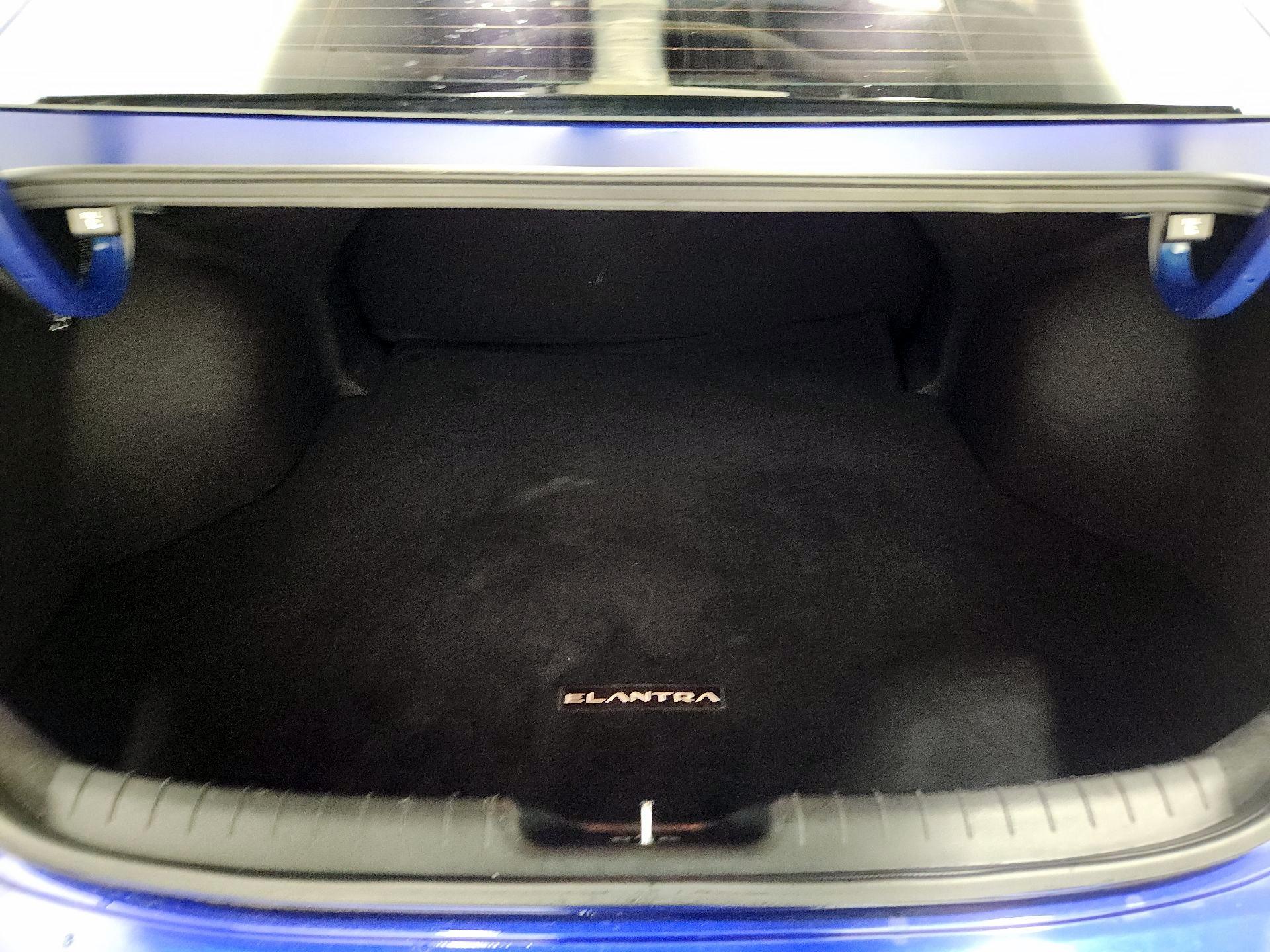 Thumbnail: 2023 Hyundai Elantra - 20