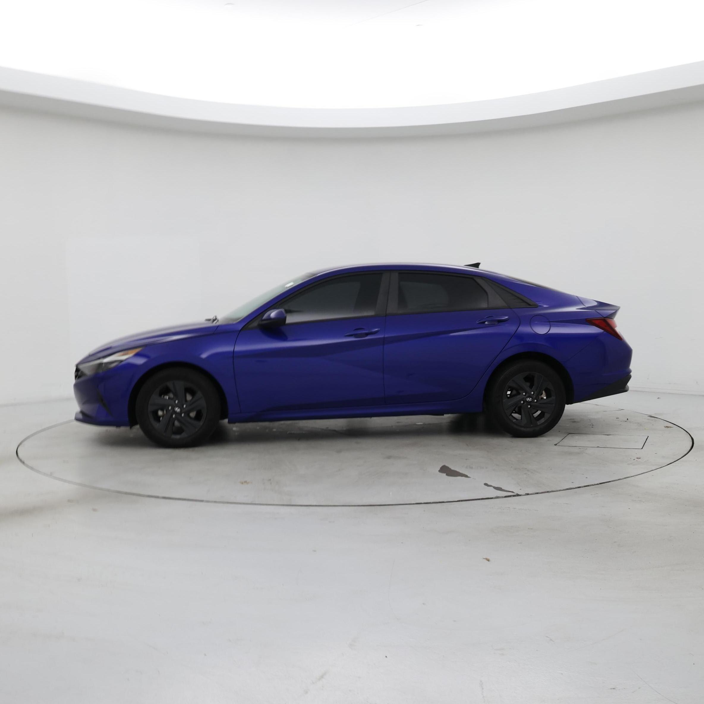 Thumbnail: 2023 Hyundai Elantra - 3