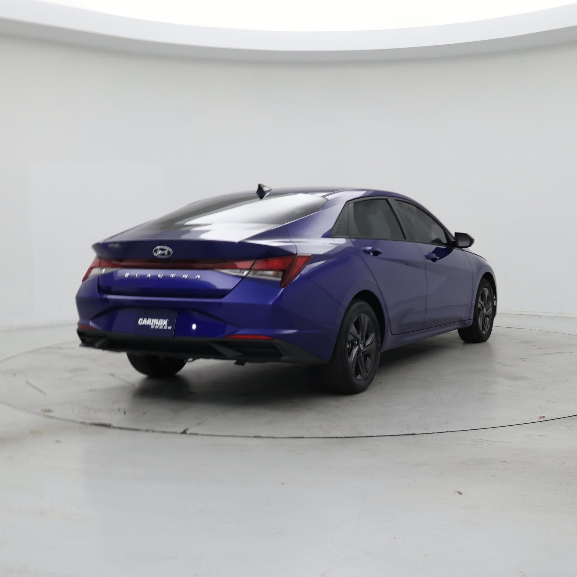 Thumbnail: 2023 Hyundai Elantra - 8