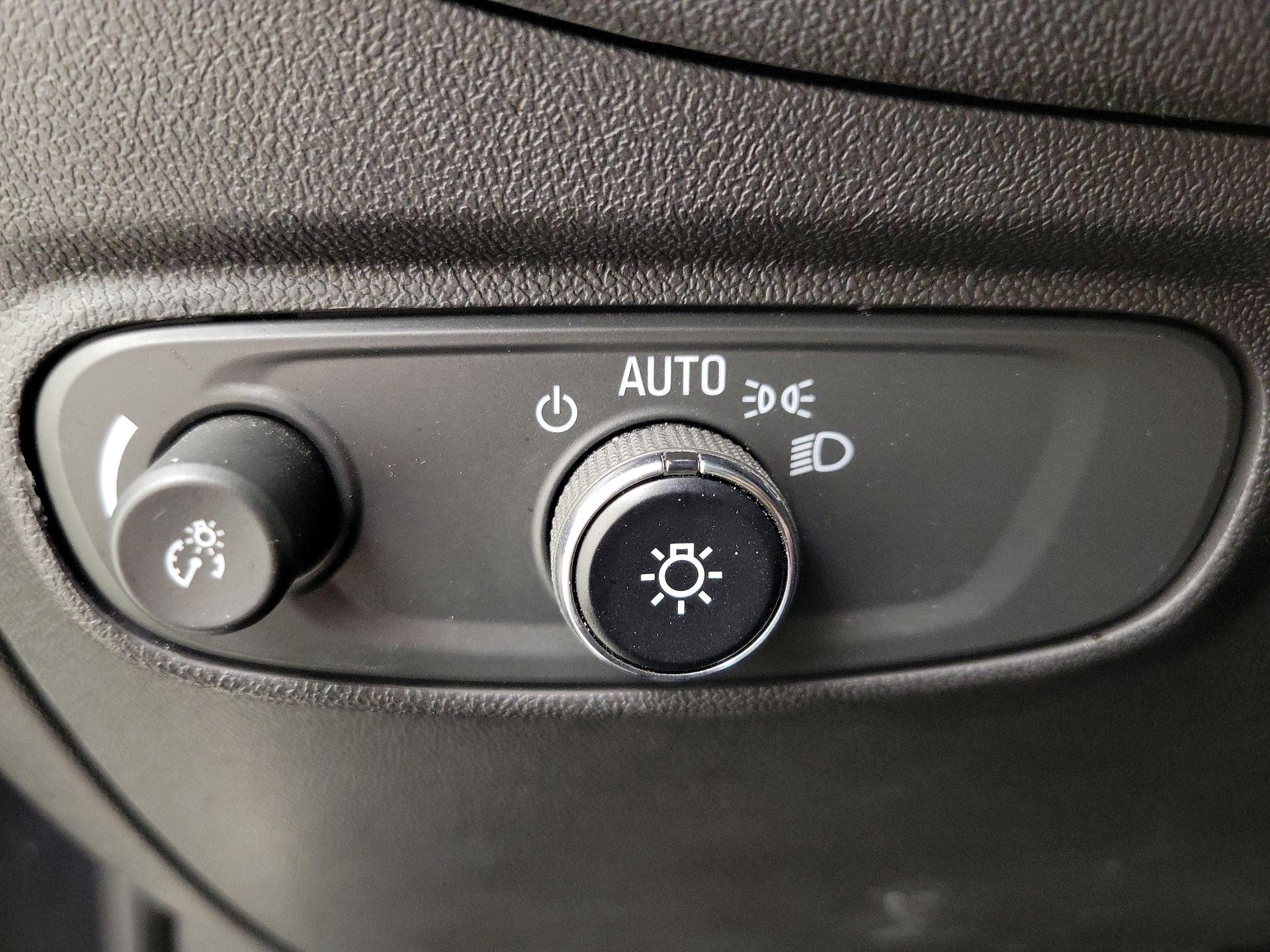 Thumbnail: 2022 Chevrolet Equinox - 13