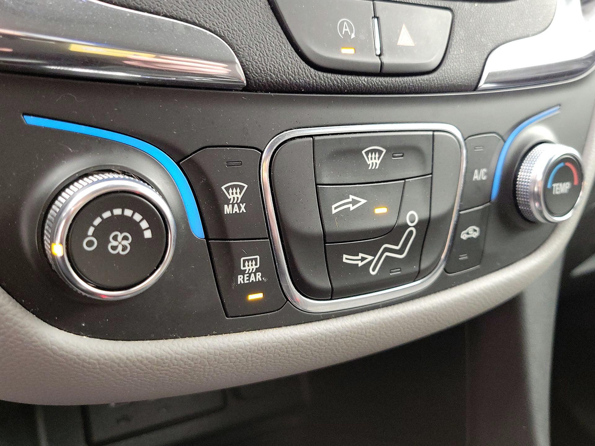 Thumbnail: 2022 Chevrolet Equinox - 16