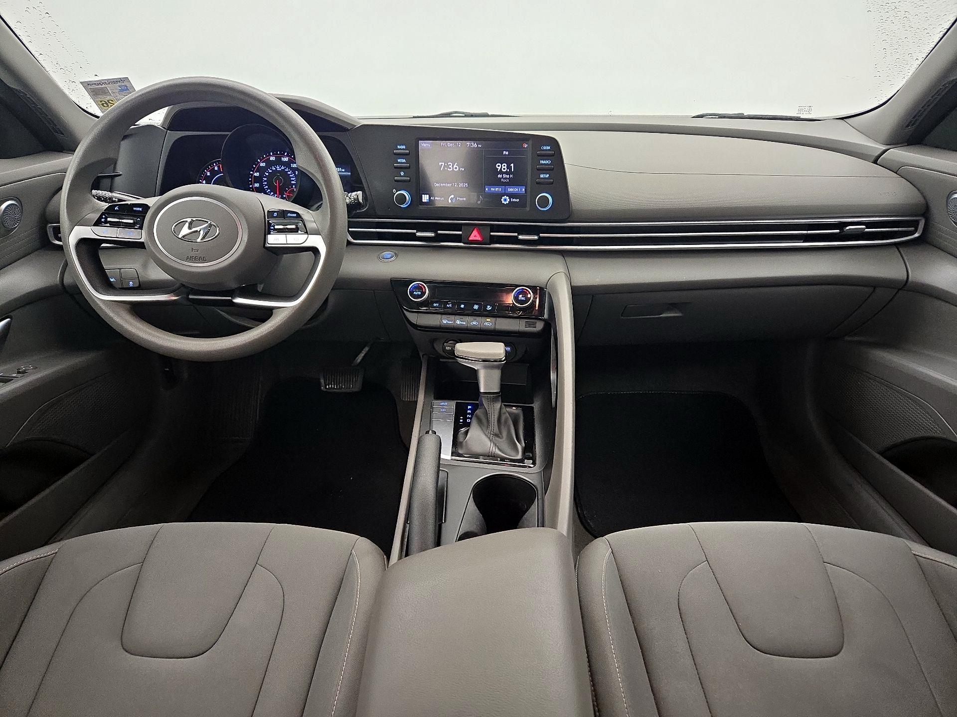 Thumbnail: 2023 Hyundai Elantra - 9