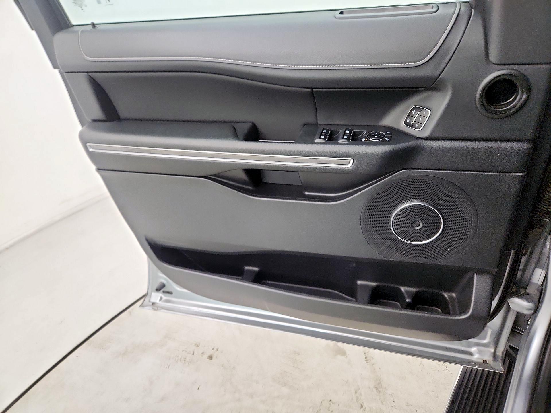 Thumbnail: 2023 Ford Expedition - 12