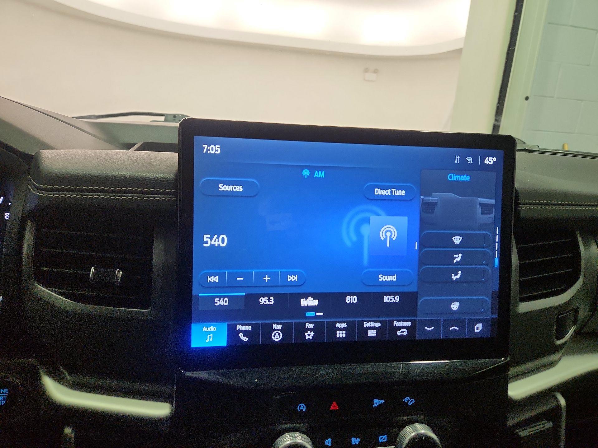 Thumbnail: 2023 Ford Expedition - 15