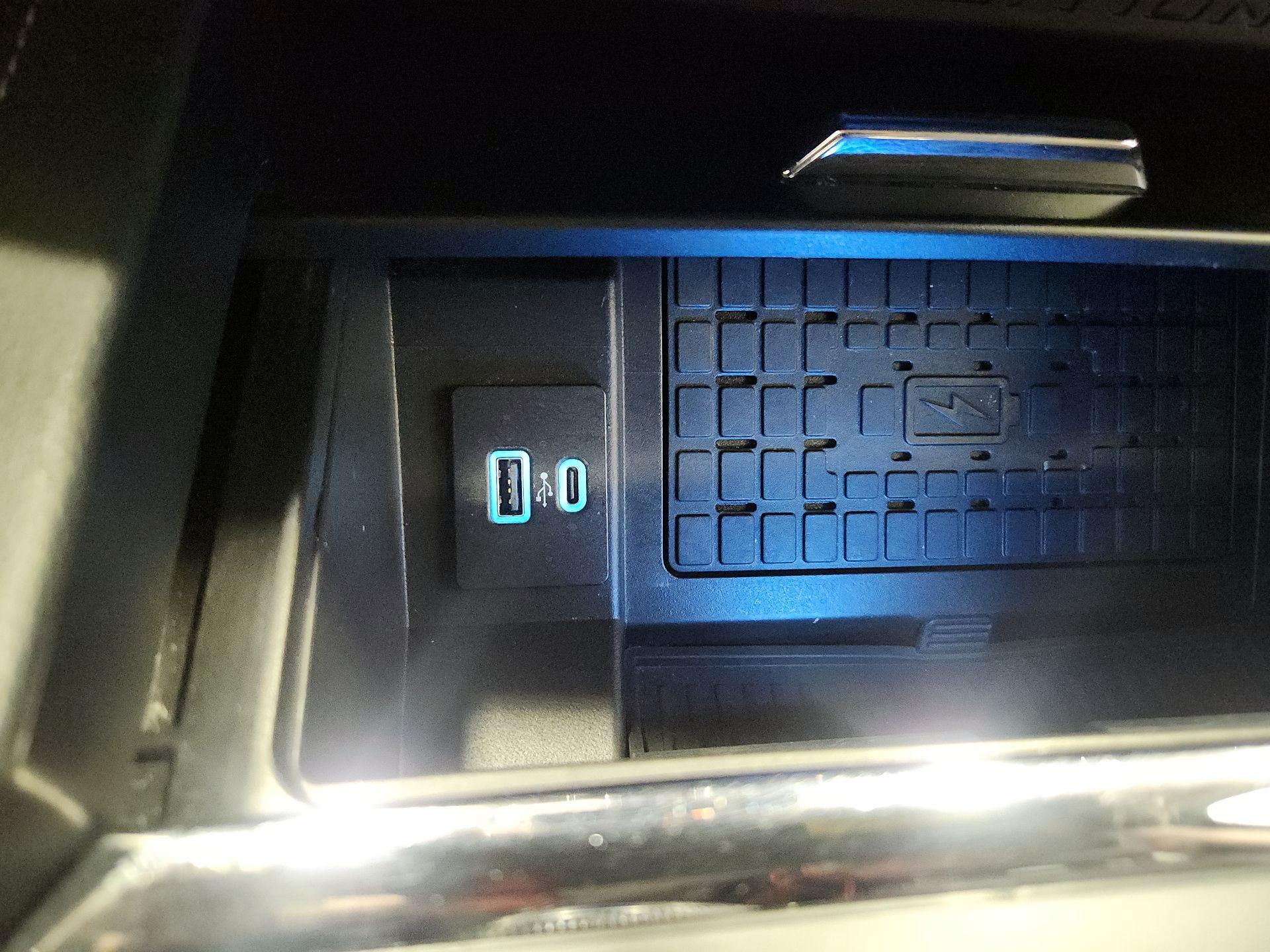 Thumbnail: 2023 Ford Expedition - 18