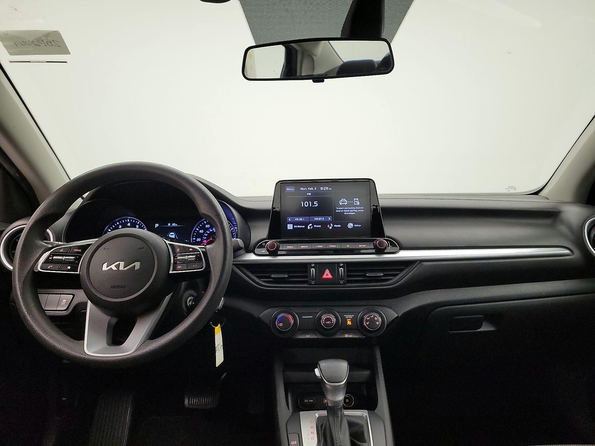 Thumbnail: 2022 Kia Forte - 9