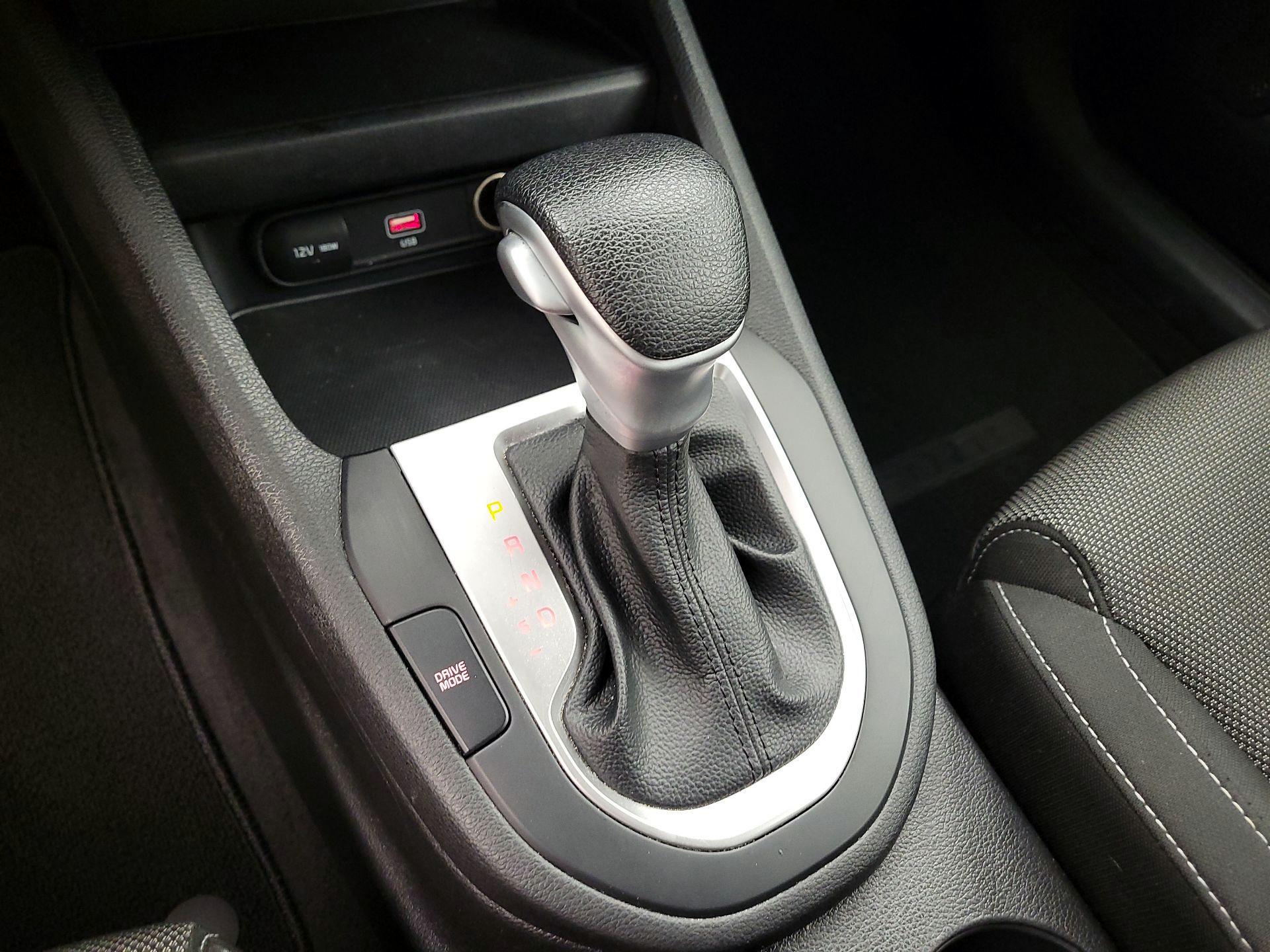 Thumbnail: 2022 Kia Forte - 17