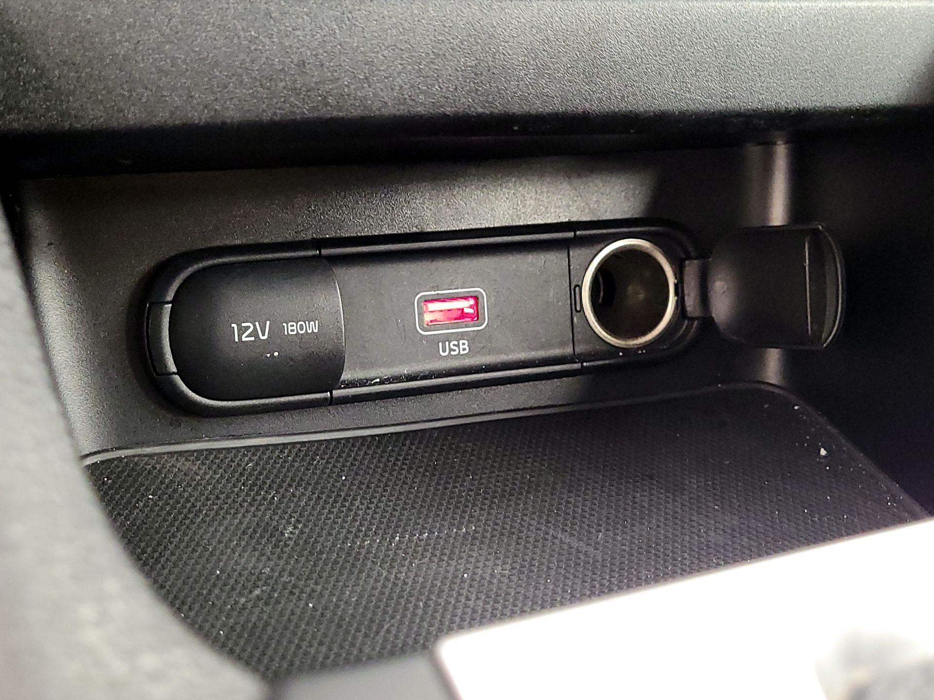 Thumbnail: 2022 Kia Forte - 18