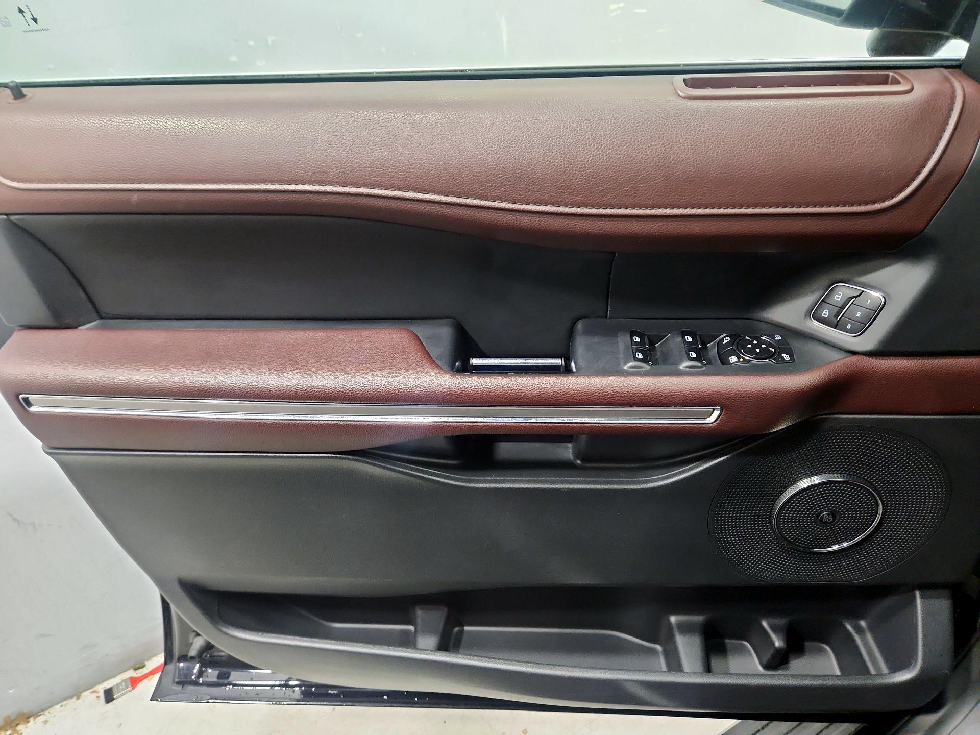 Thumbnail: 2023 Ford Expedition MAX - 12