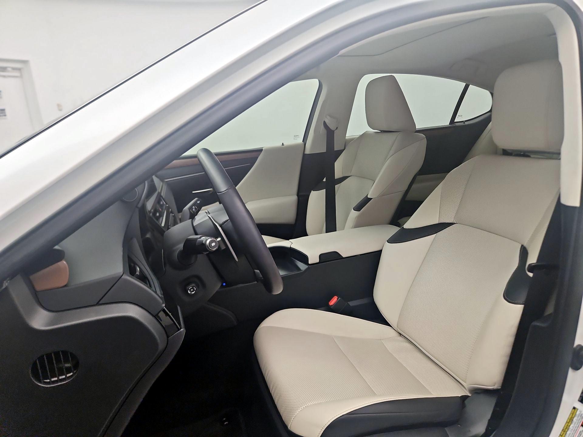 Thumbnail: 2023 Lexus ES - 11