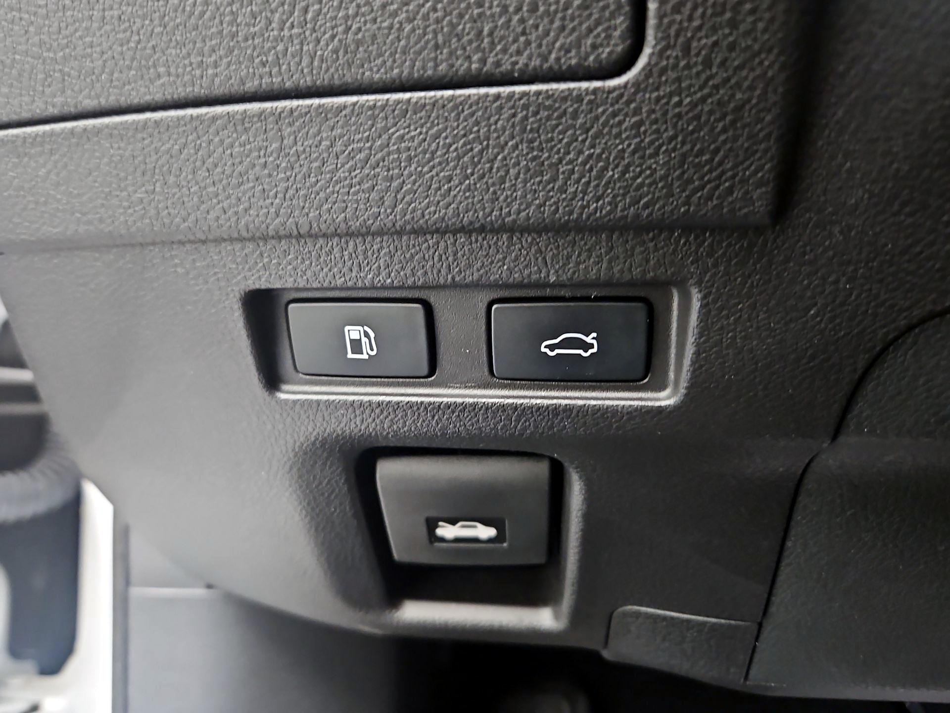 Thumbnail: 2023 Lexus ES - 13