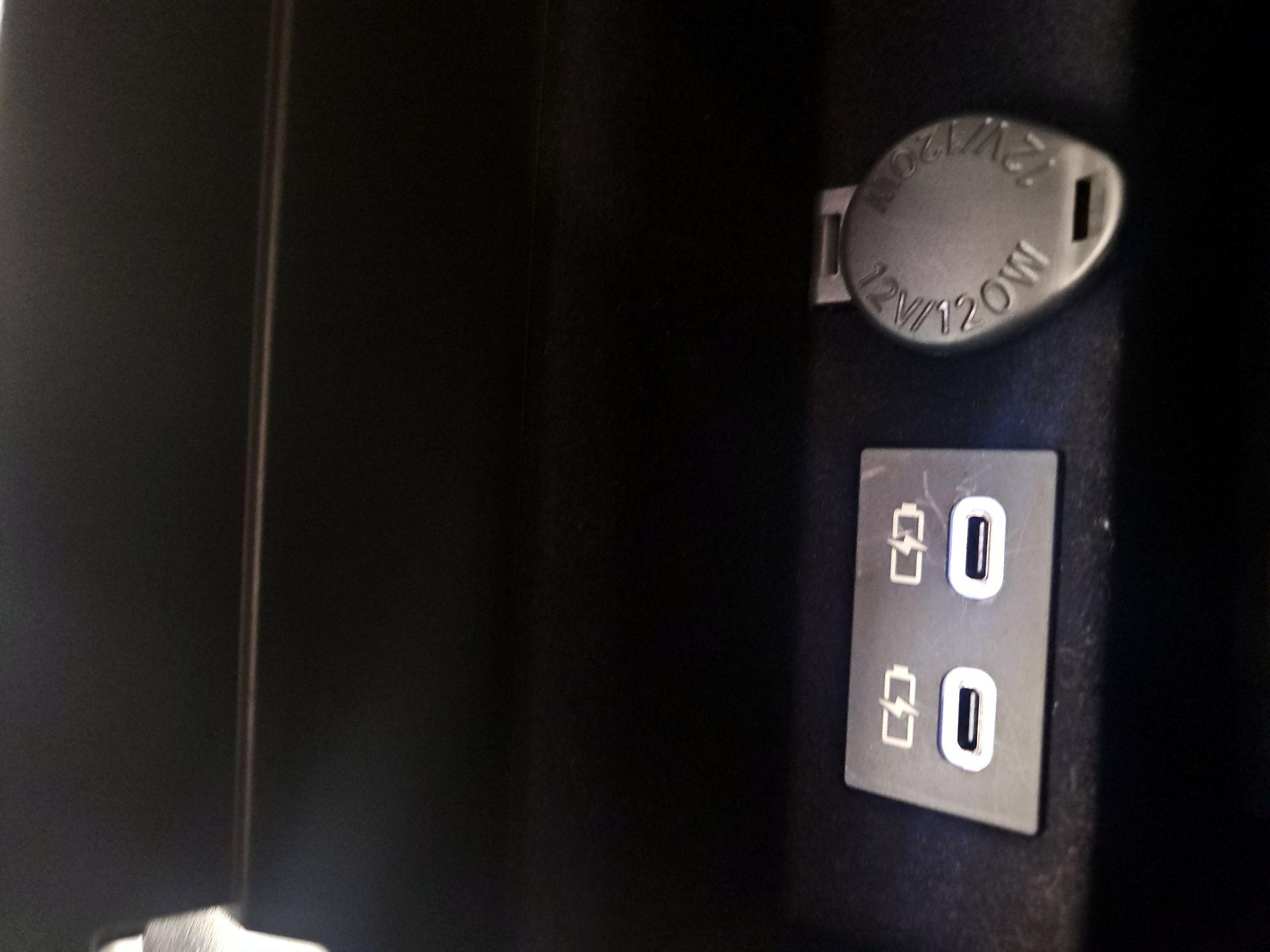 Thumbnail: 2023 Lexus ES - 18