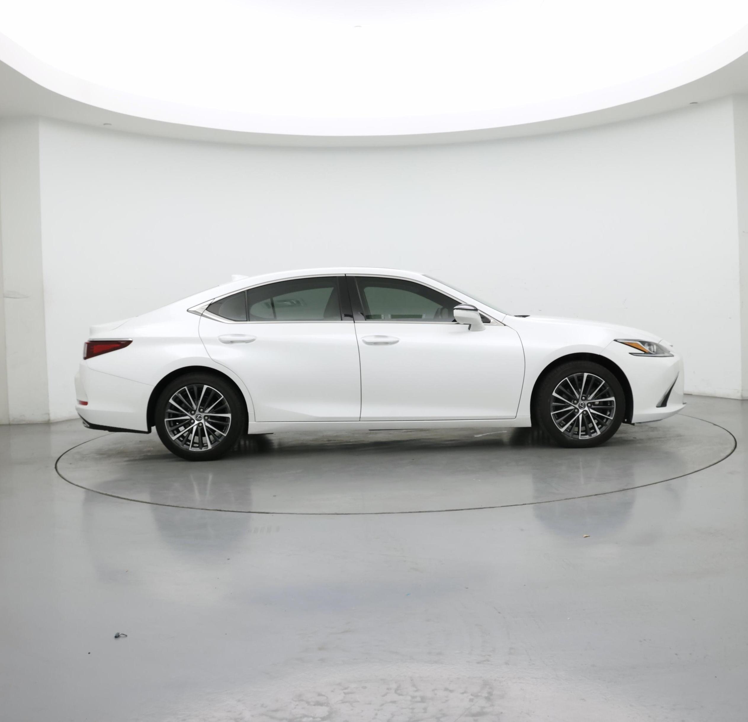 Thumbnail: 2023 Lexus ES - 7