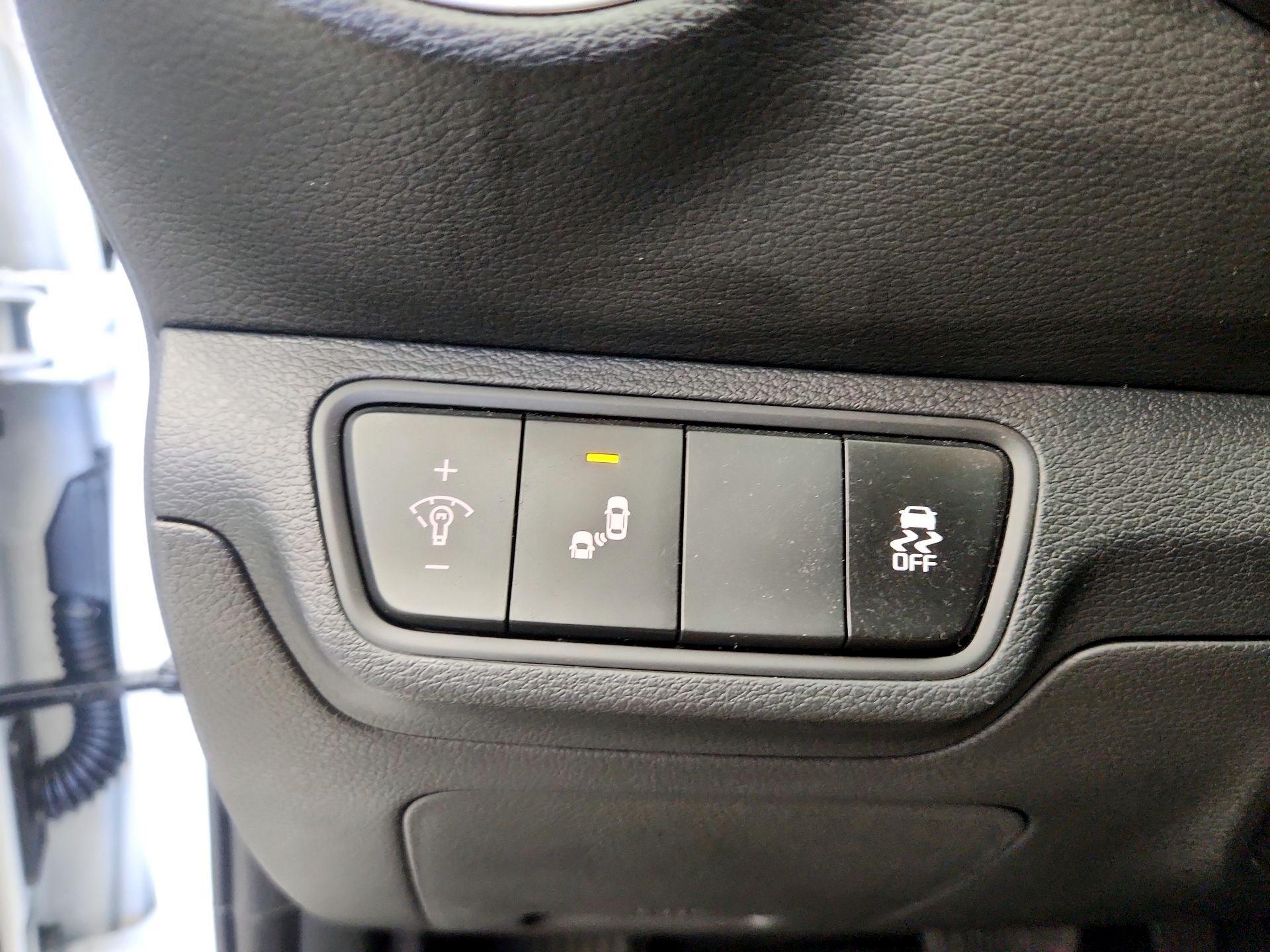 Thumbnail: 2023 Kia Forte - 13