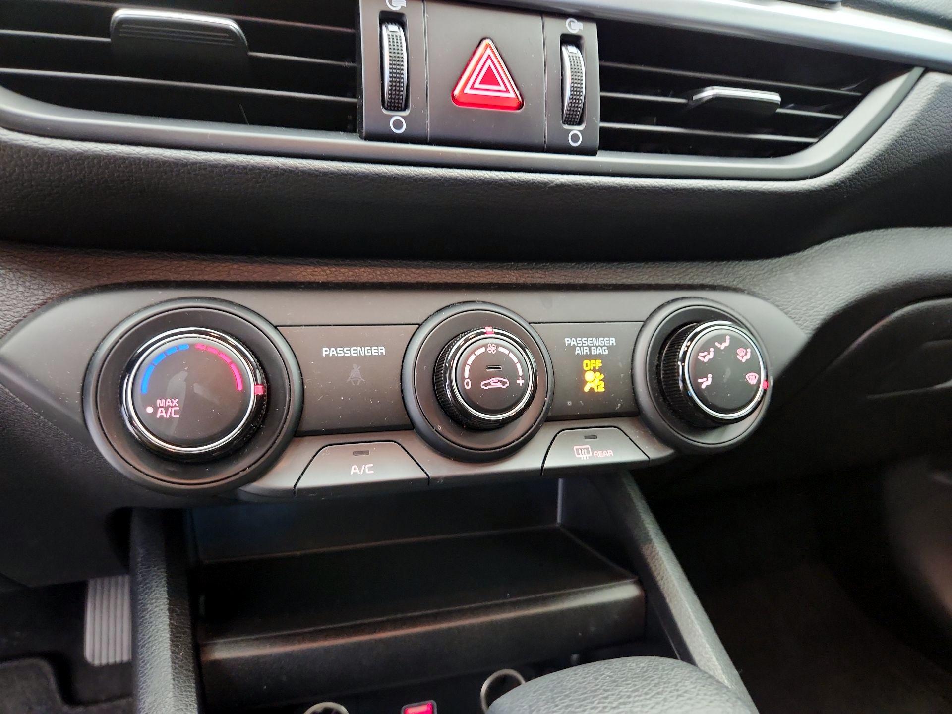 Thumbnail: 2023 Kia Forte - 16