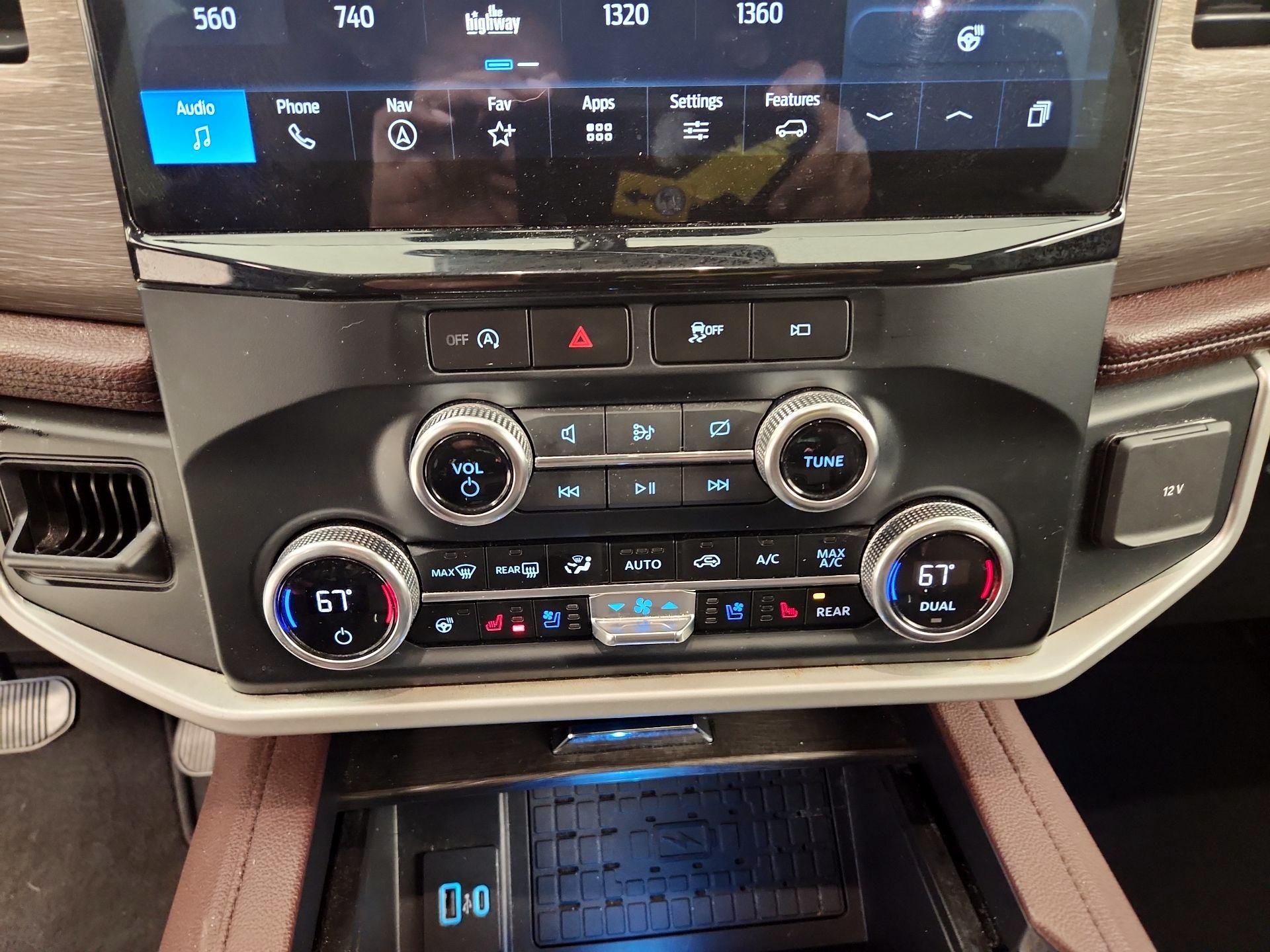 Thumbnail: 2024 Ford Expedition - 14