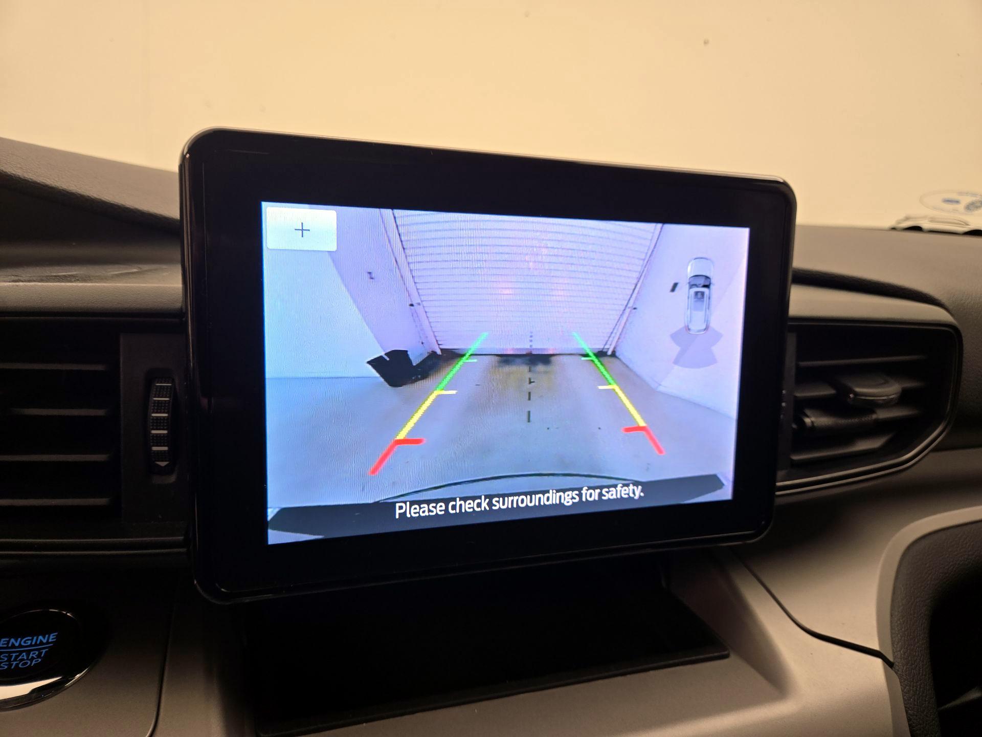 Thumbnail: 2022 Ford Explorer - 14