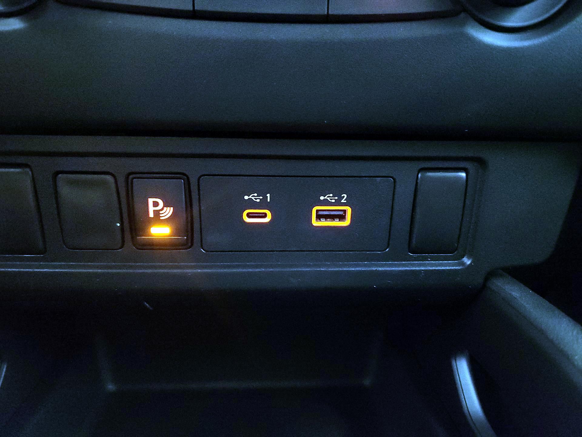 Thumbnail: 2022 Nissan Frontier - 18