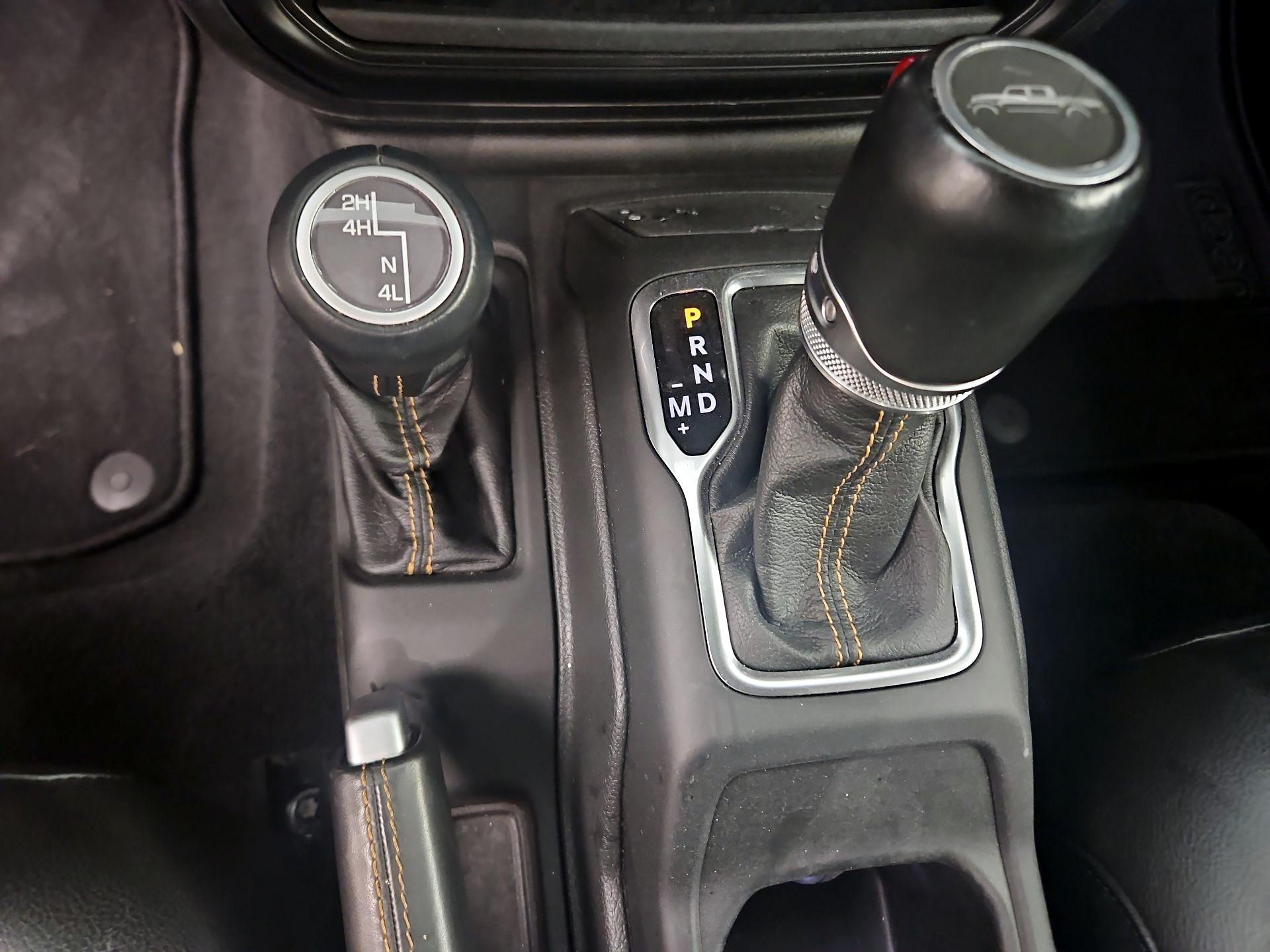 Thumbnail: 2021 Jeep Gladiator - 15