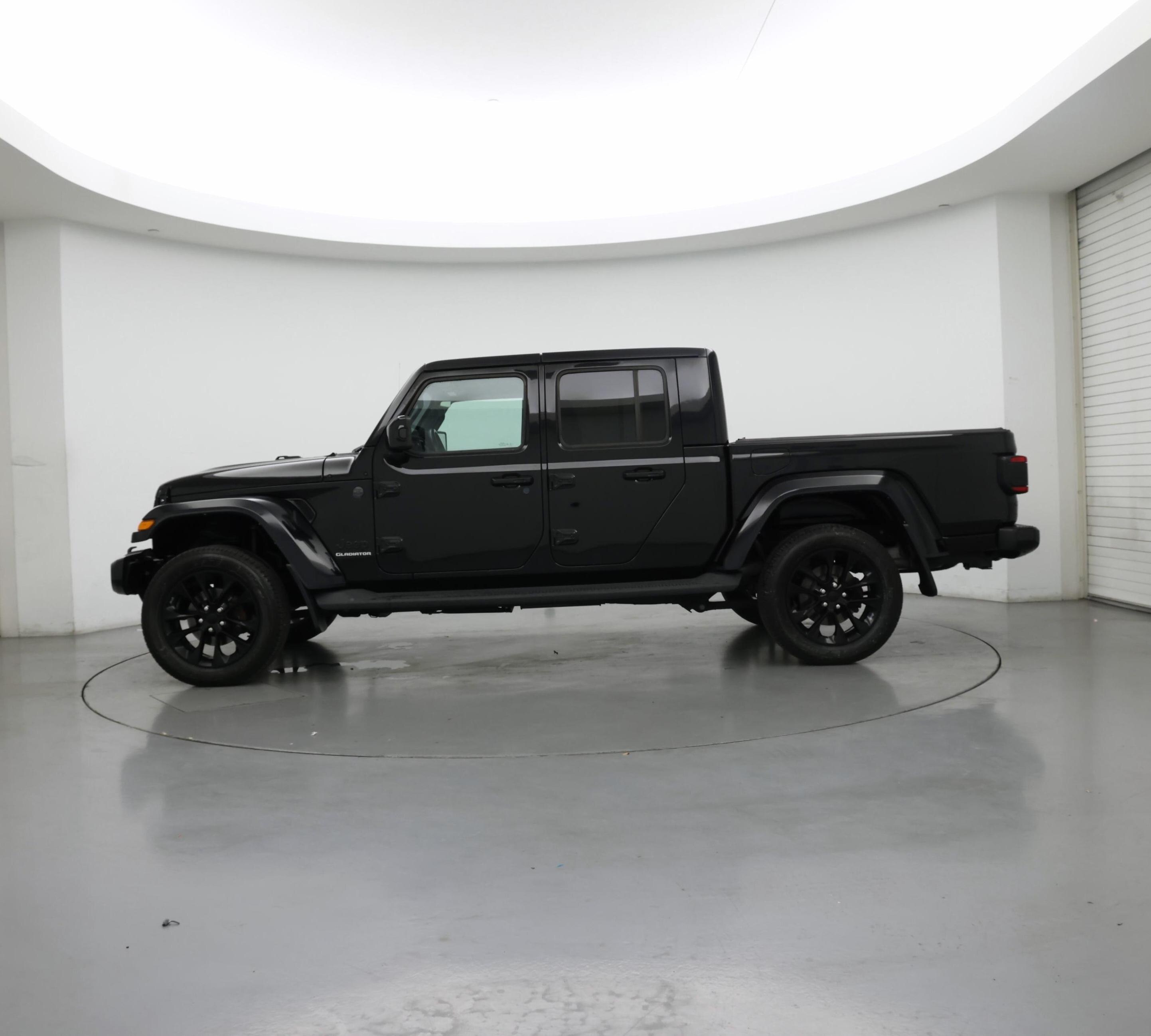 Thumbnail: 2021 Jeep Gladiator - 3