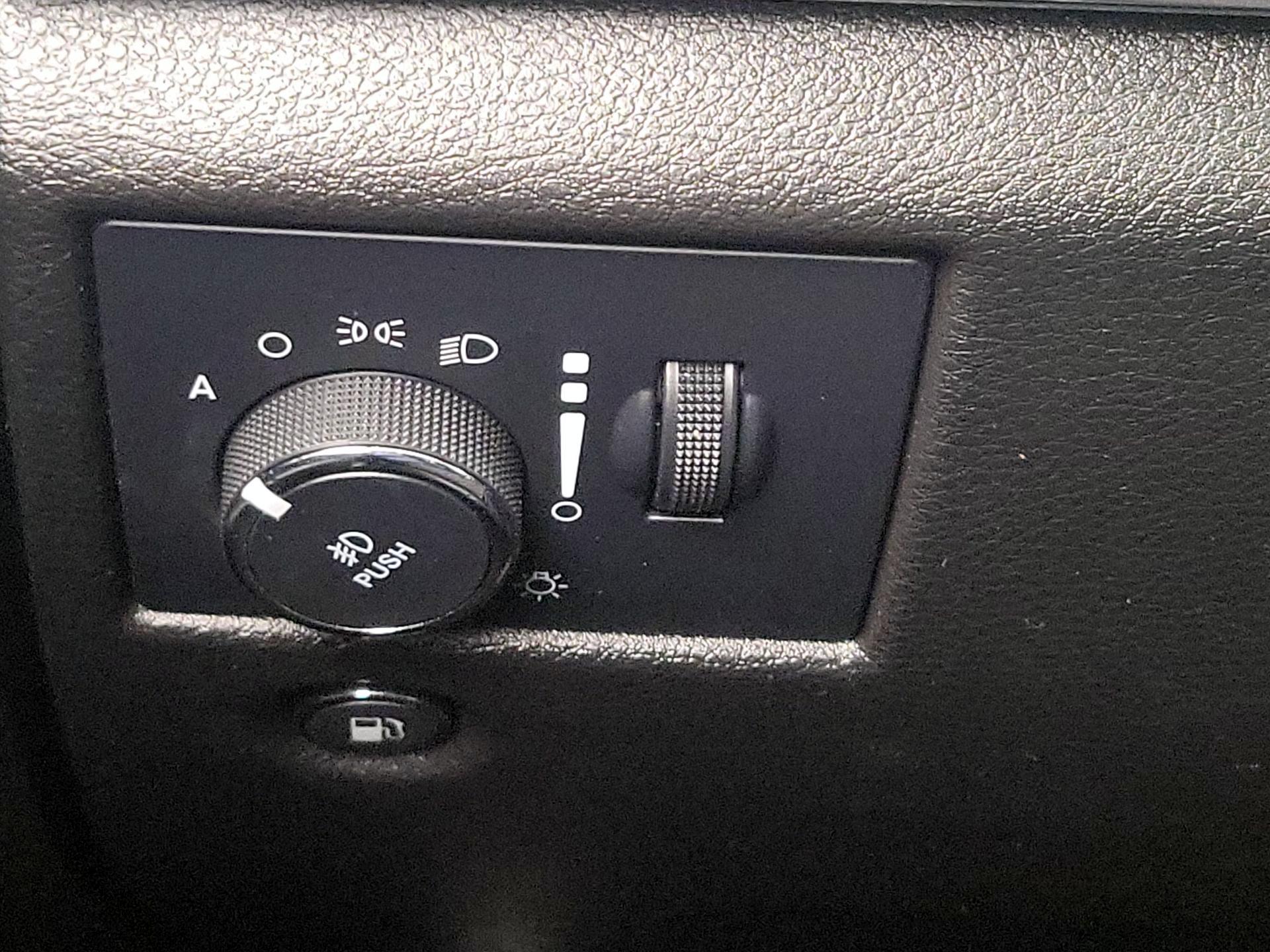 Thumbnail: 2022 Jeep Grand Cherokee - 13