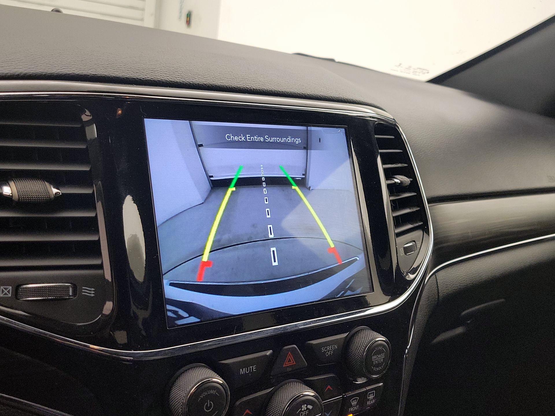 Thumbnail: 2022 Jeep Grand Cherokee - 15