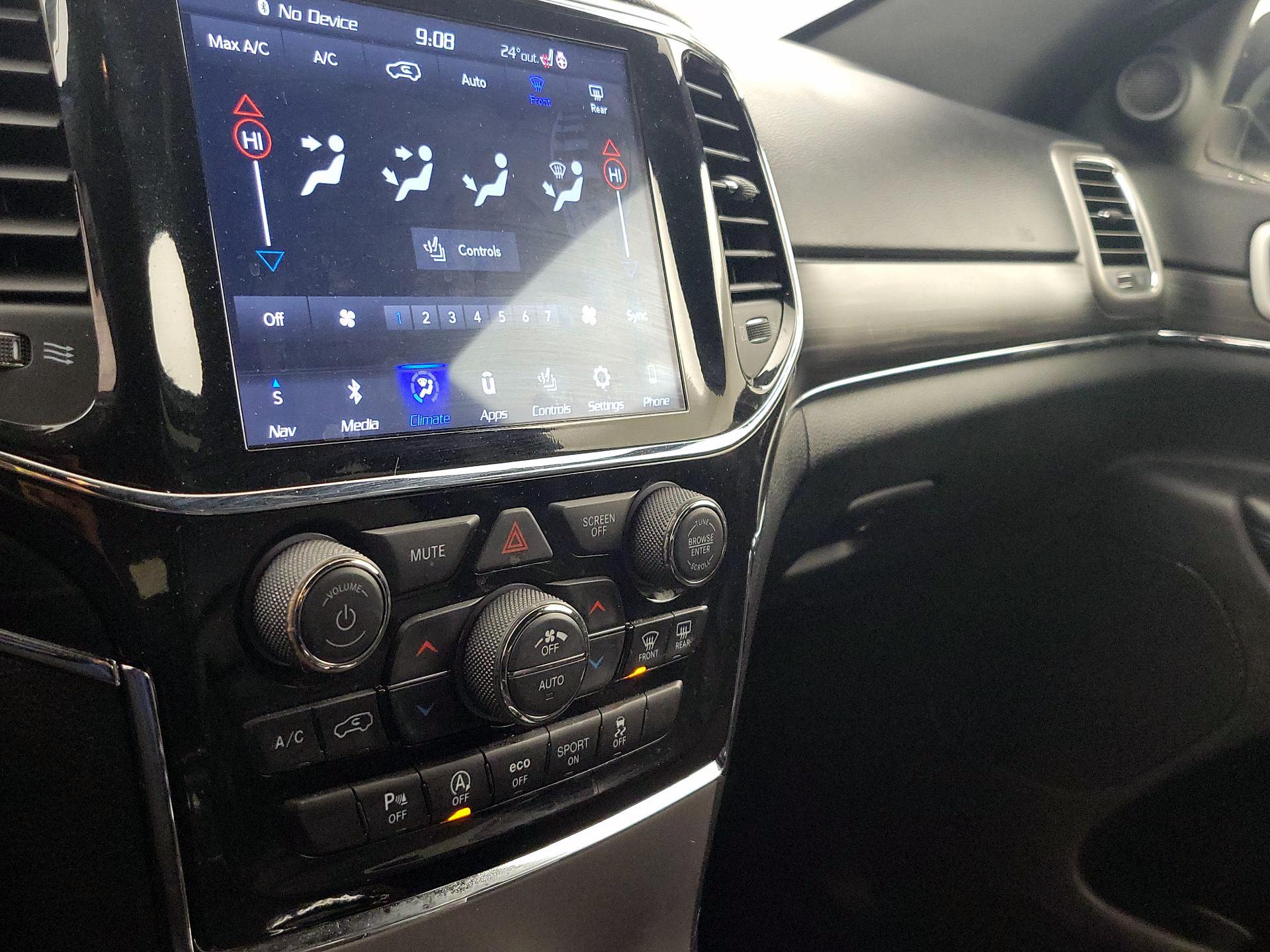 Thumbnail: 2022 Jeep Grand Cherokee - 17