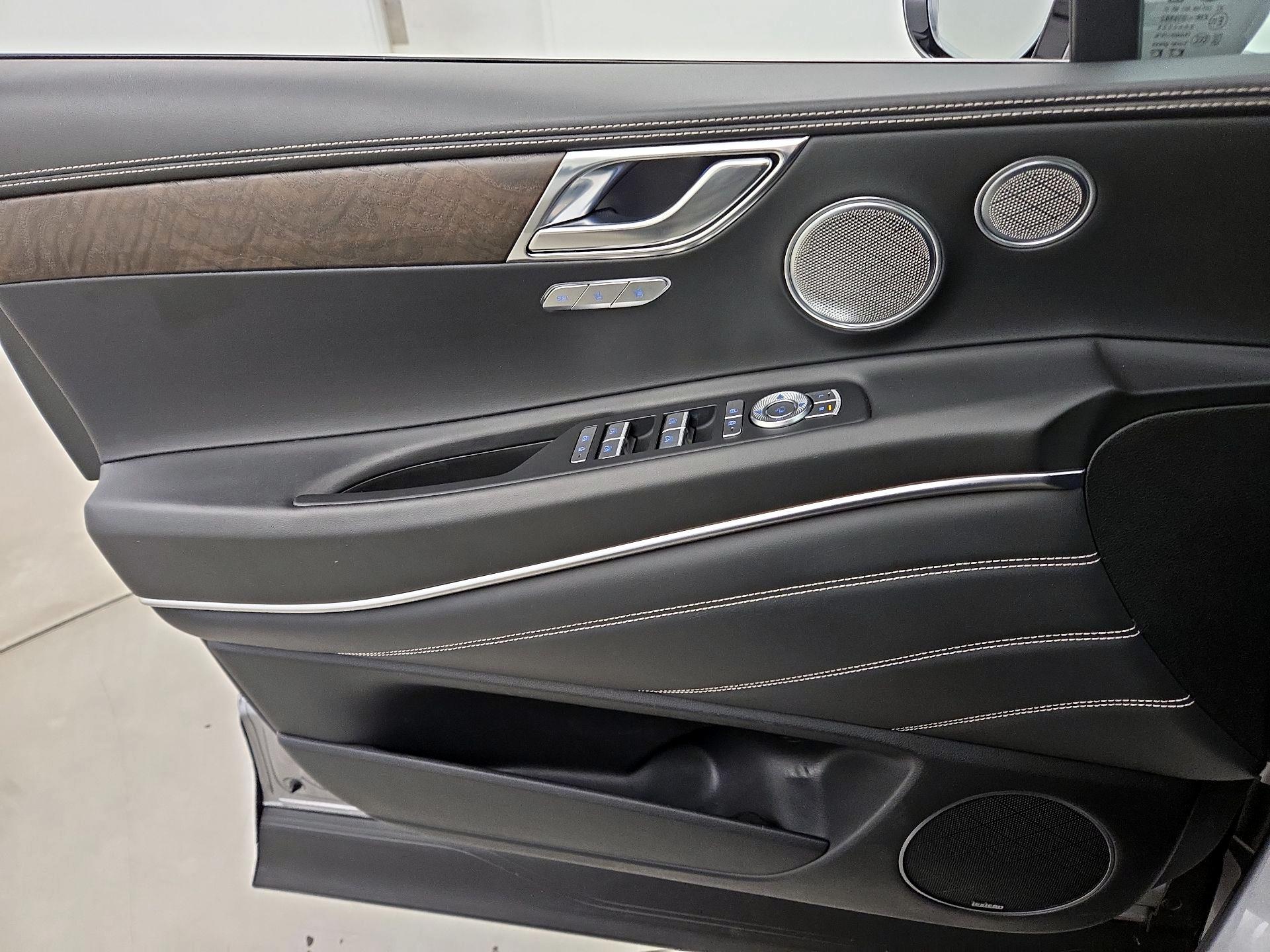 Thumbnail: 2024 Genesis GV80 - 12