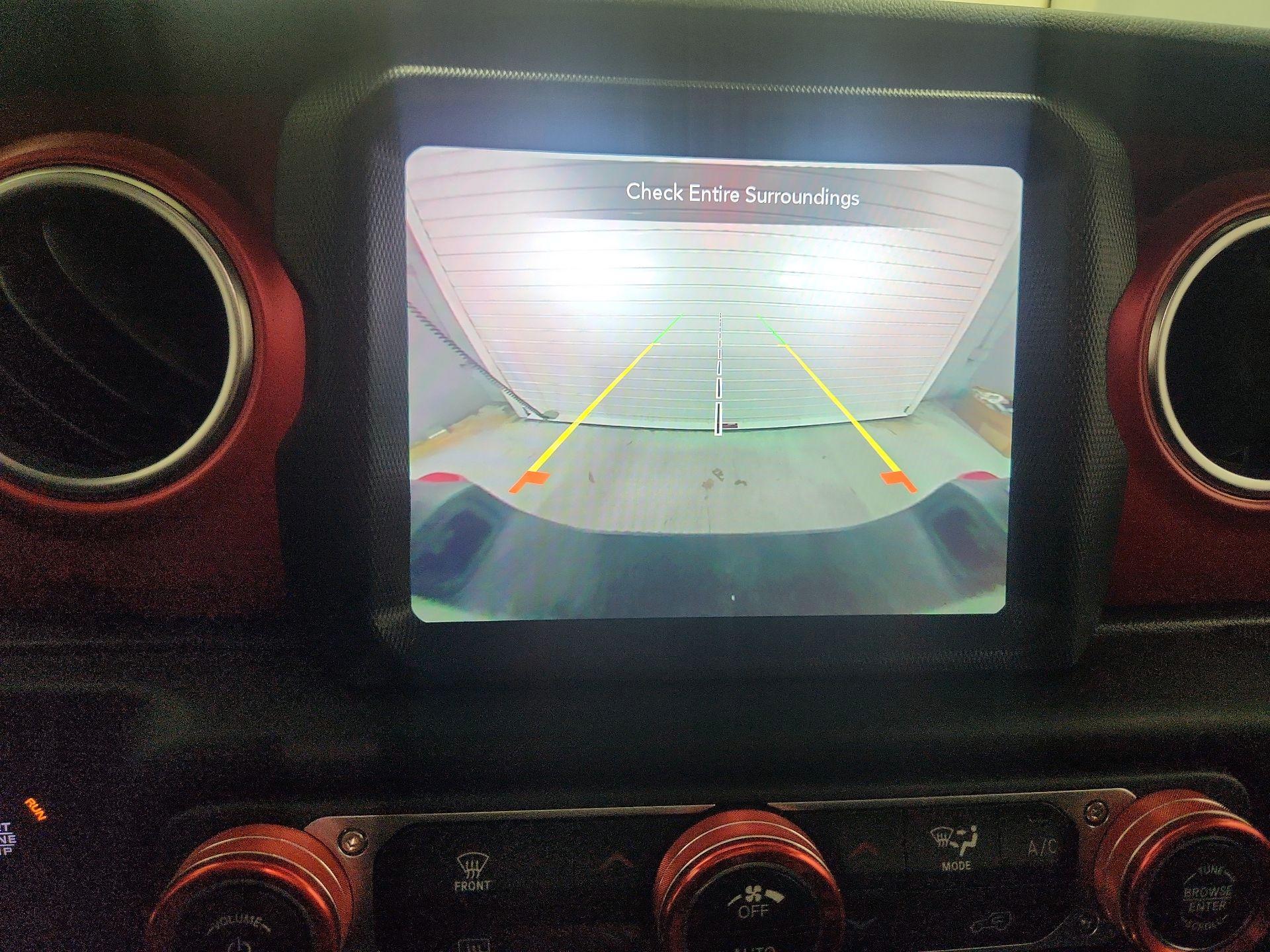 Thumbnail: 2023 Jeep Gladiator - 15