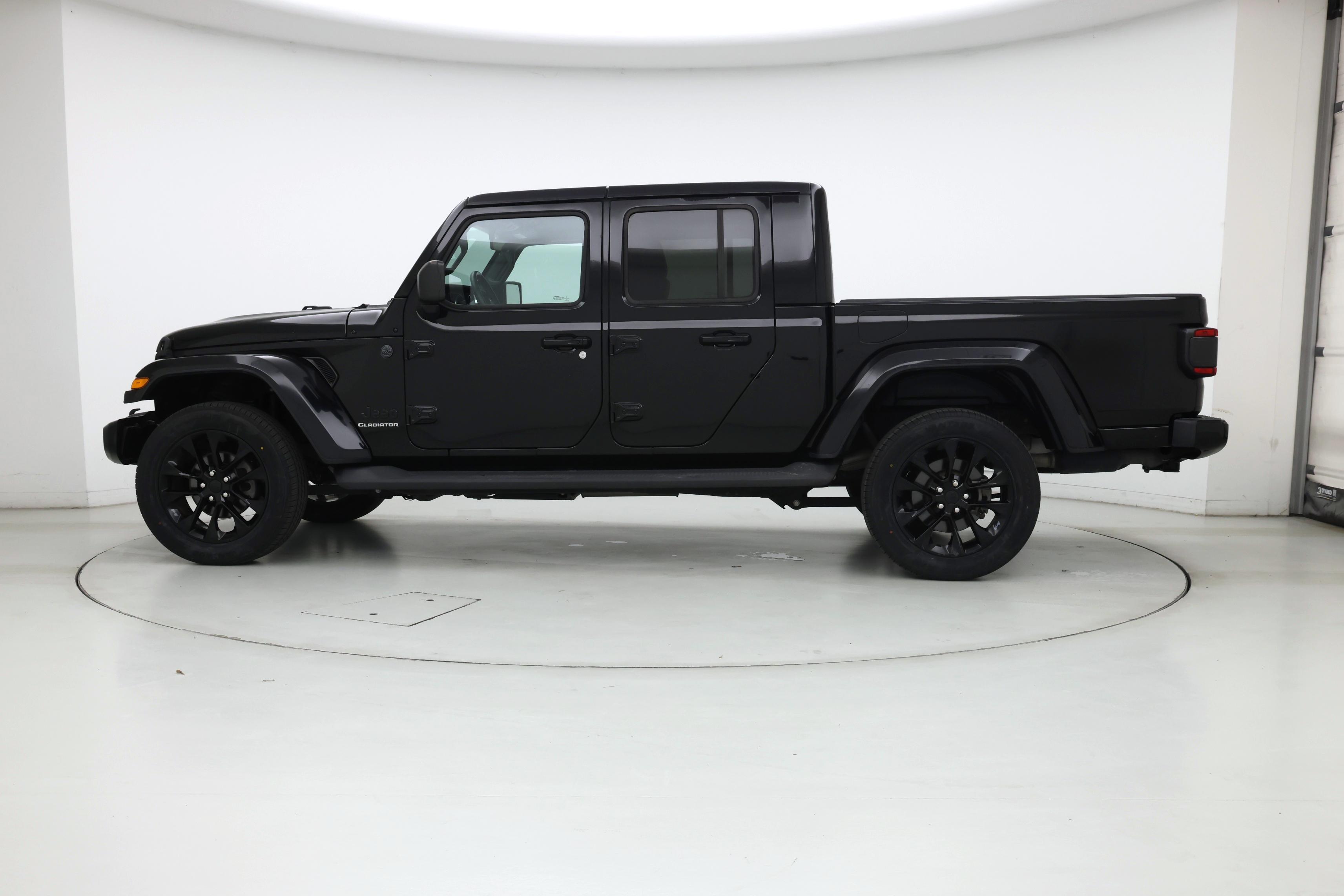 Thumbnail: 2021 Jeep Gladiator - 3