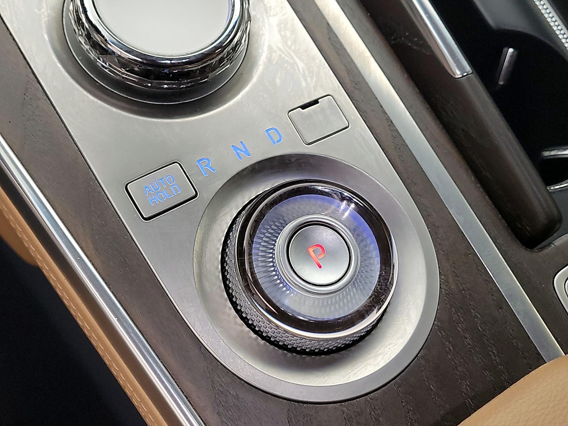 Thumbnail: 2023 Genesis GV80 - 17