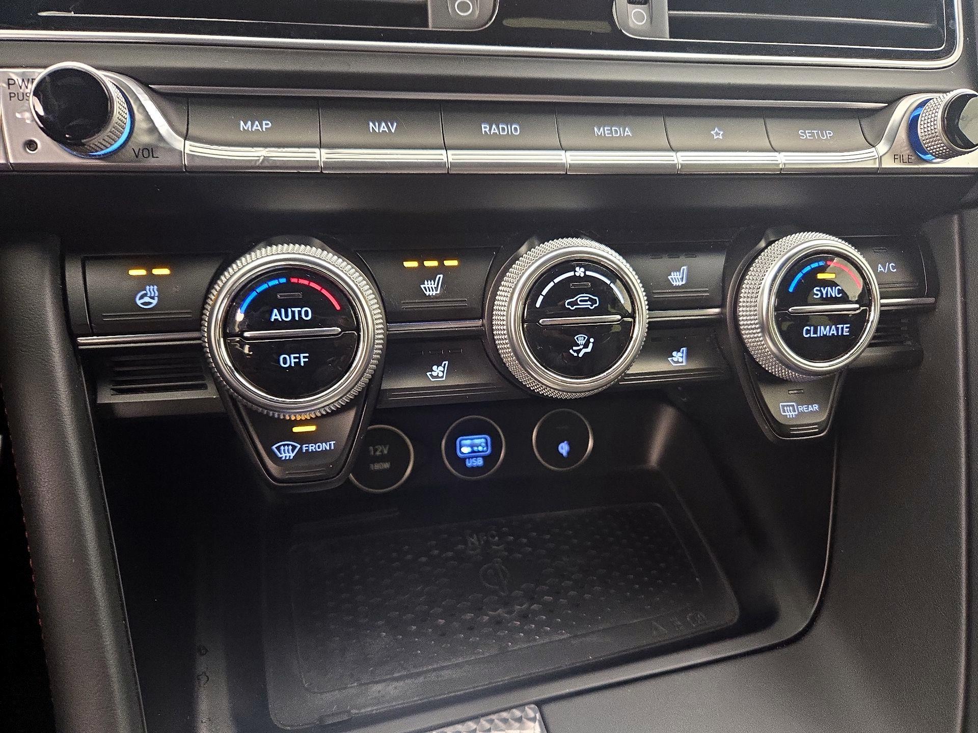 Thumbnail: 2023 Genesis G70 - 17