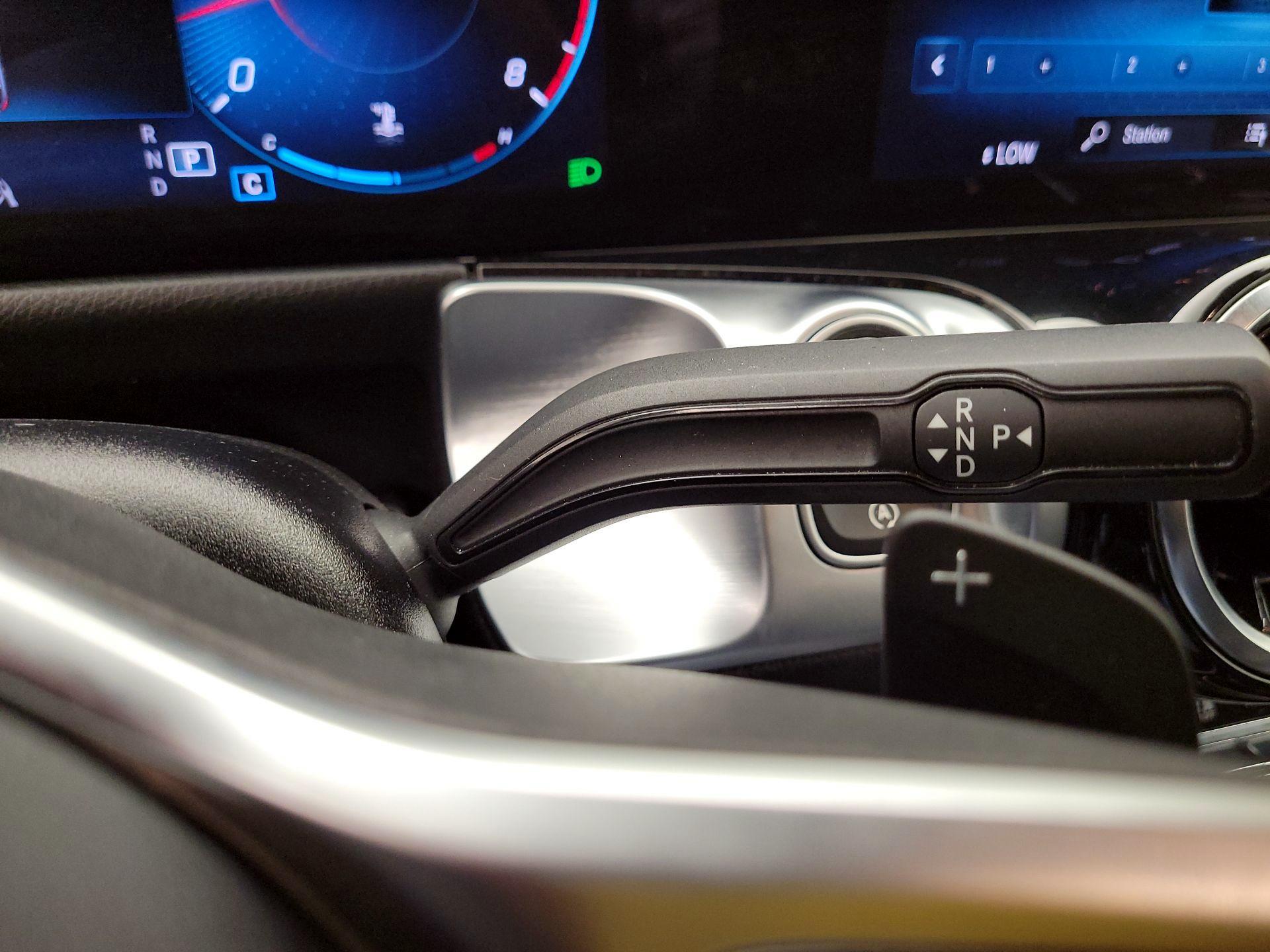 Thumbnail: 2023 Mercedes-Benz GLB - 18