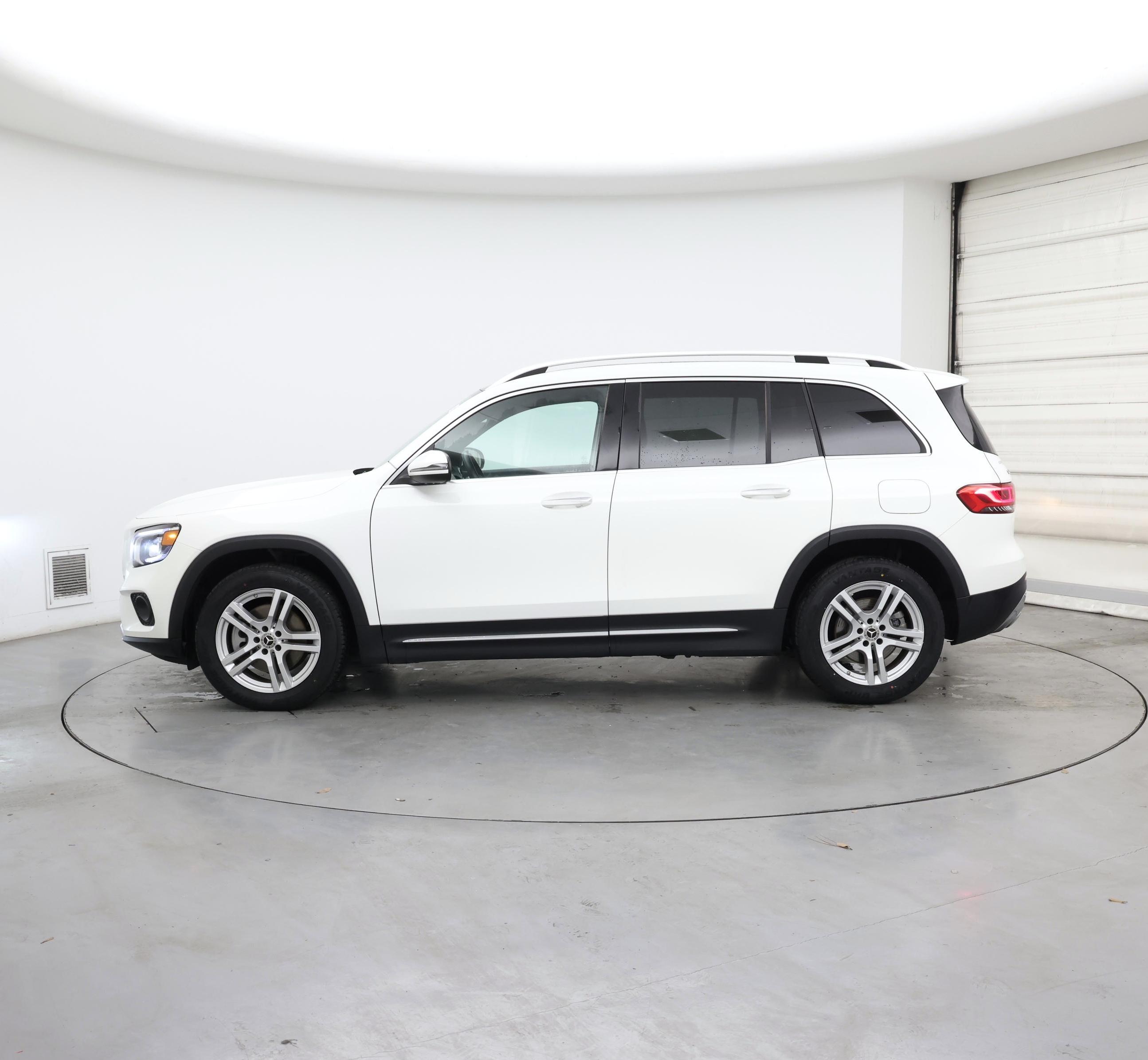 Thumbnail: 2023 Mercedes-Benz GLB - 3