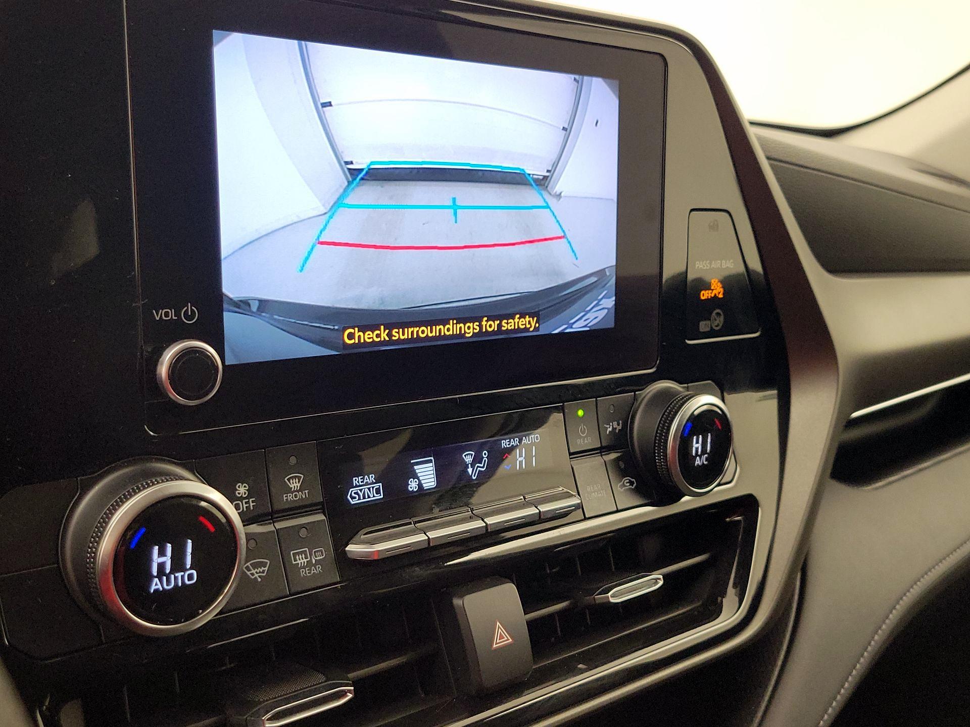 Thumbnail: 2023 Toyota Highlander - 14