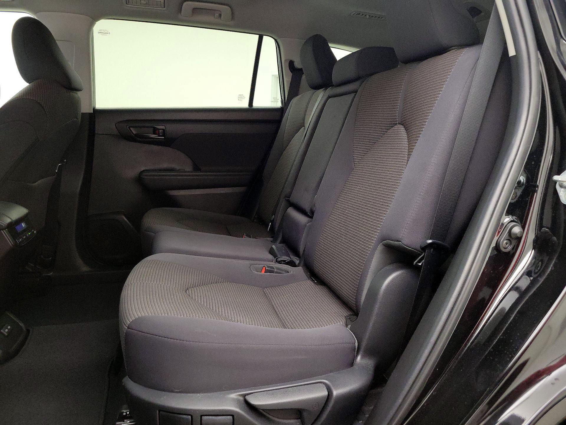 Thumbnail: 2023 Toyota Highlander - 19