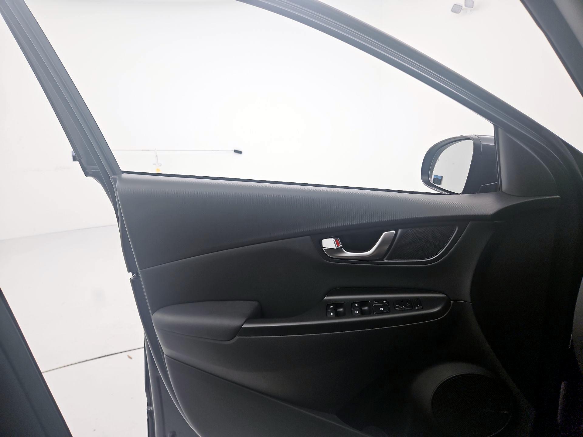 Thumbnail: 2022 Hyundai Kona - 12