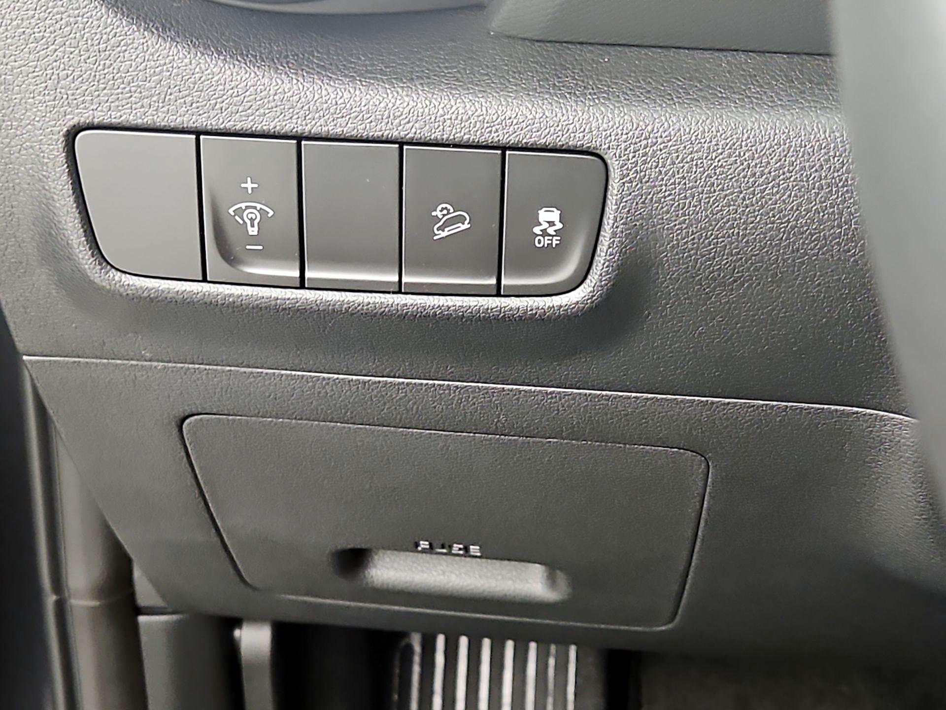 Thumbnail: 2022 Hyundai Kona - 13