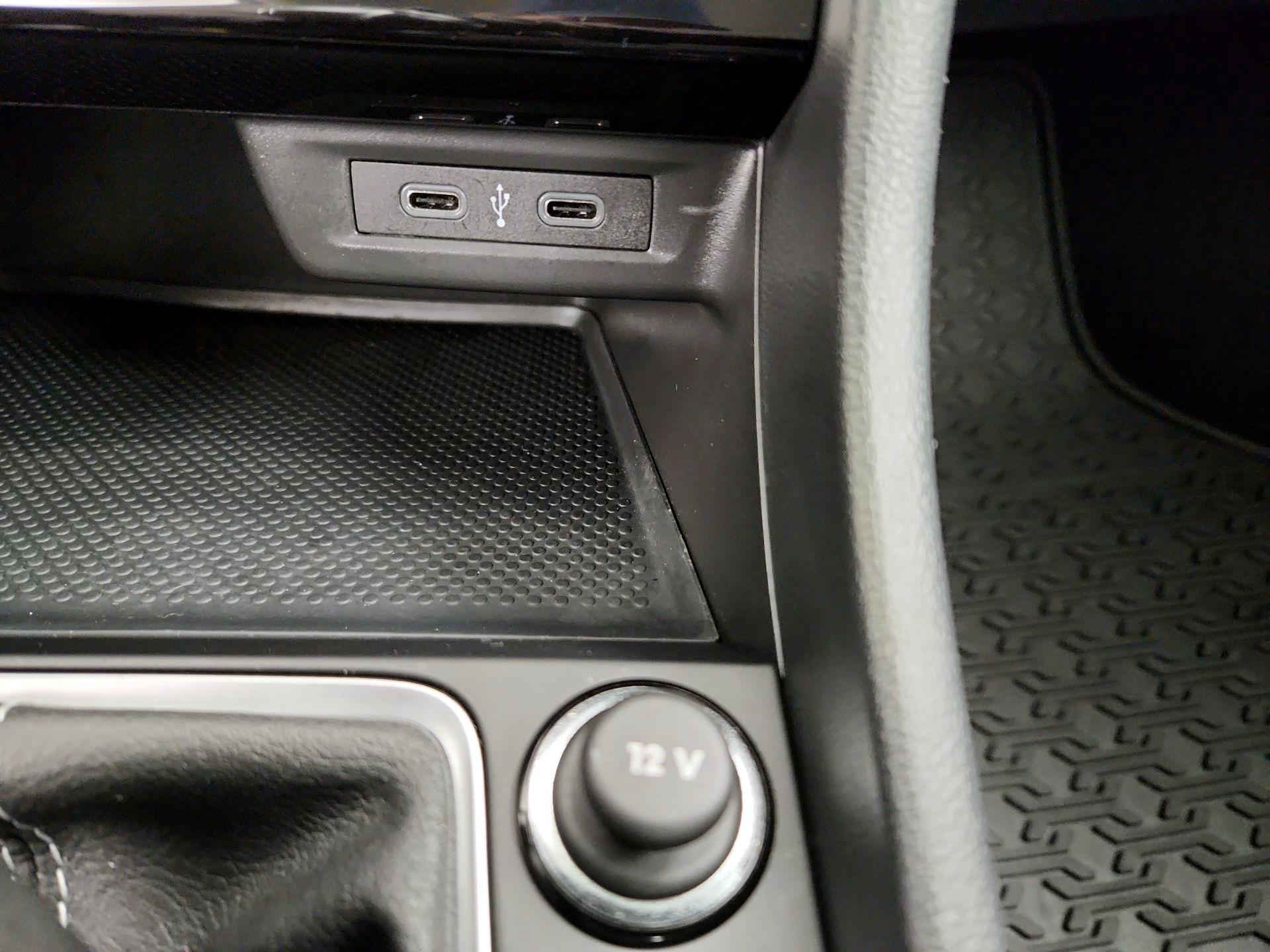 Thumbnail: 2022 Volkswagen Jetta - 18