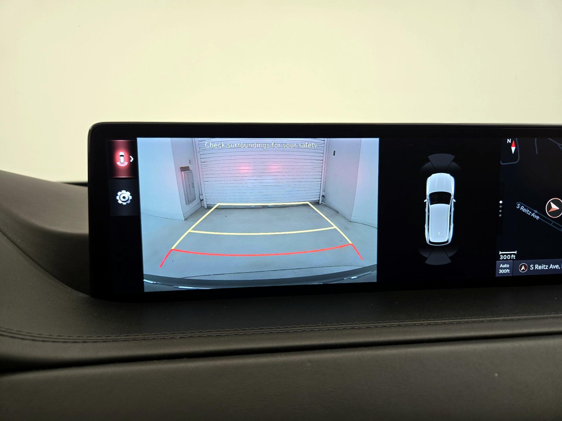 Thumbnail: 2021 Genesis GV80 - 15