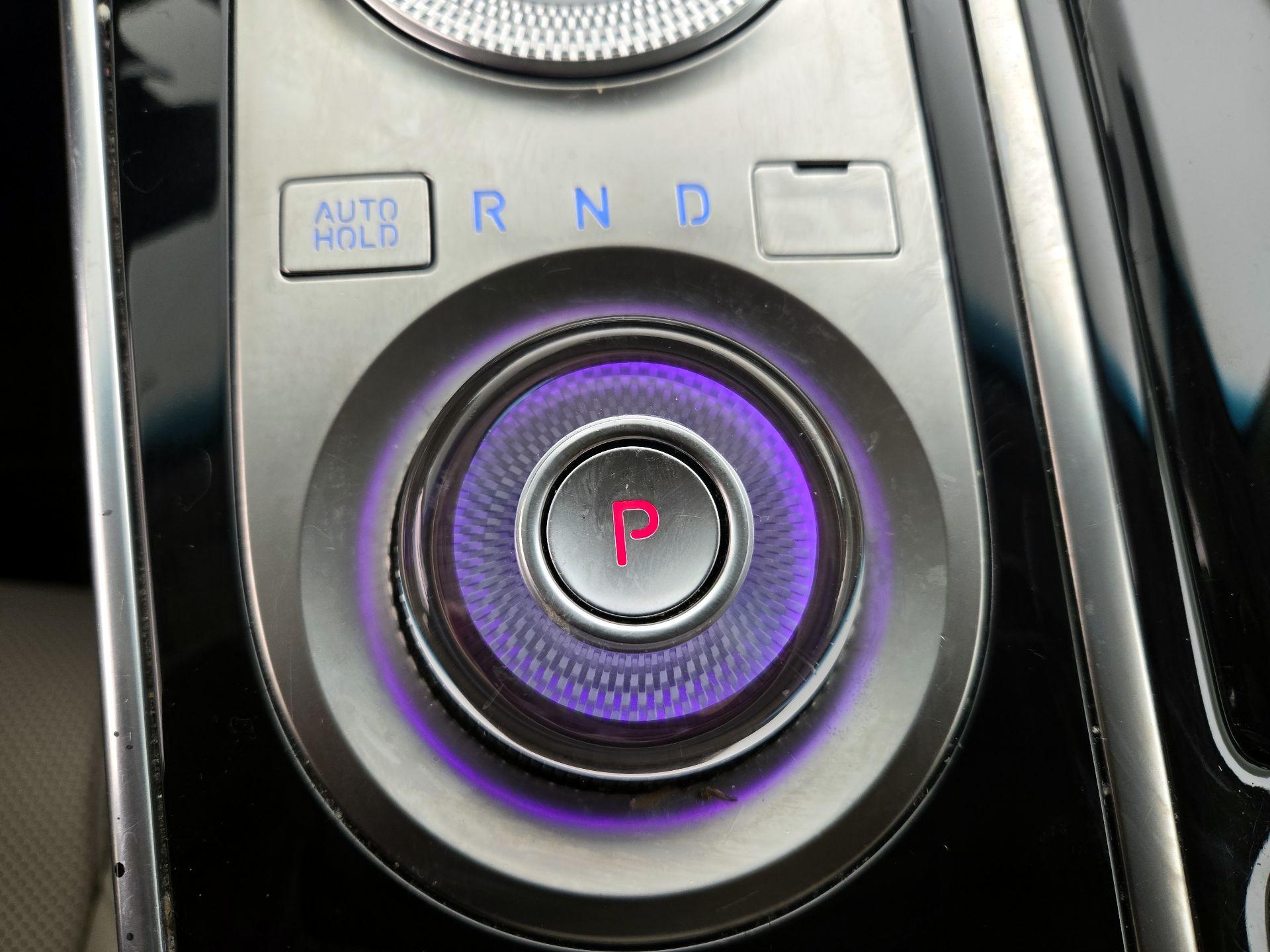 Thumbnail: 2021 Genesis GV80 - 18