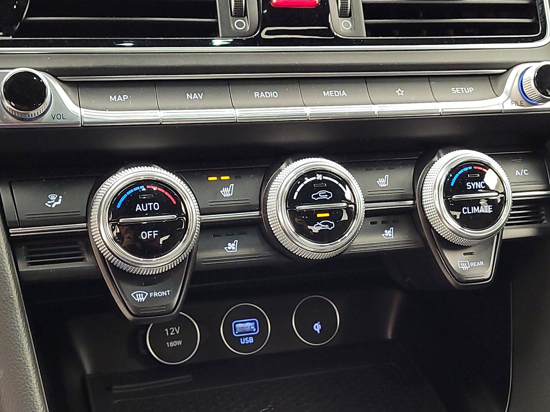 Thumbnail: 2023 Genesis G70 - 16